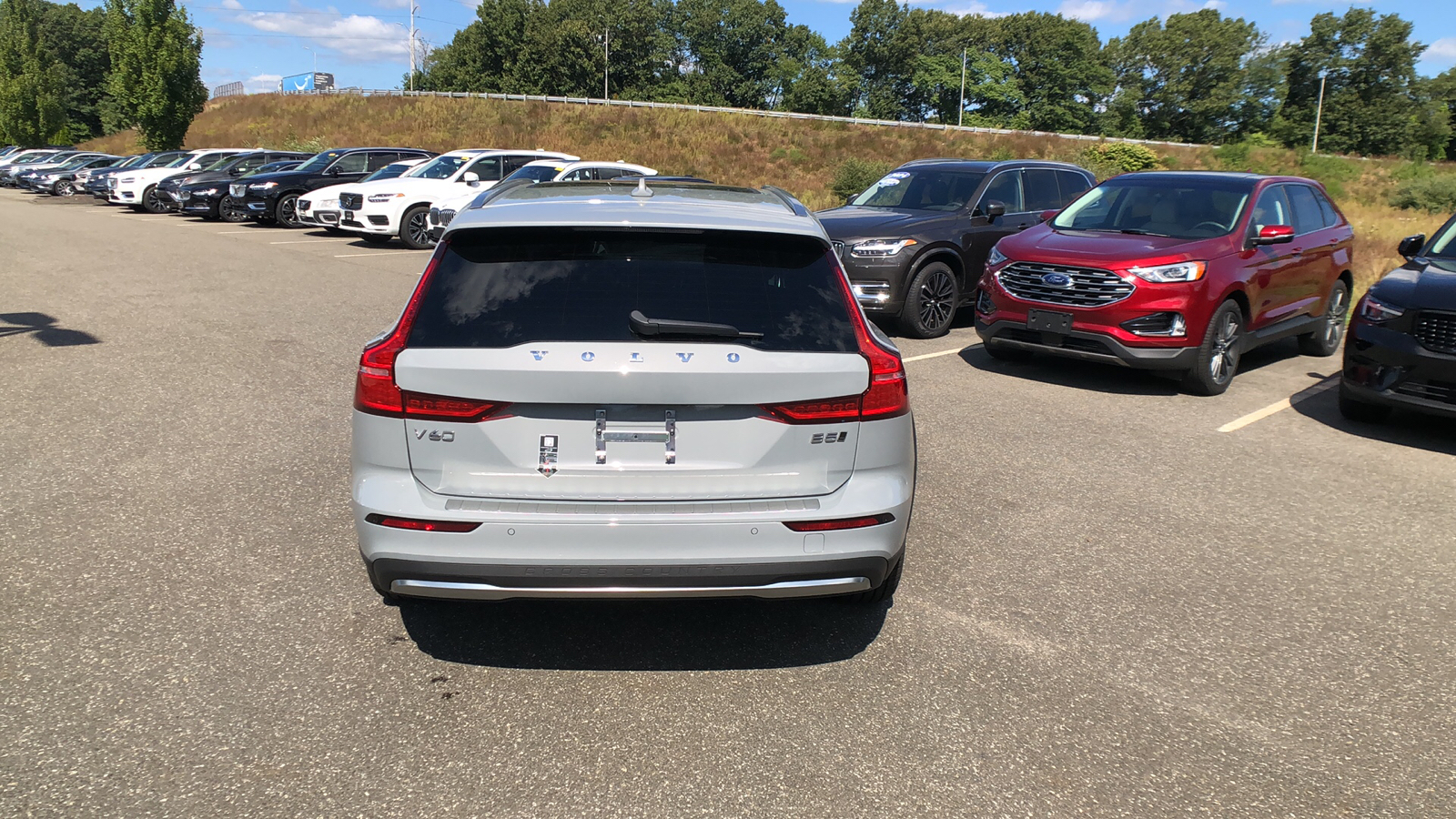 2025 Volvo V60 Cross Country Plus 6