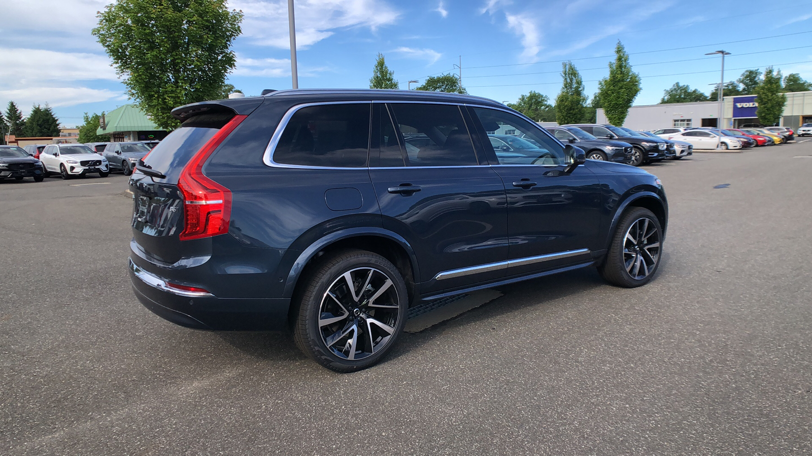 2024 Volvo XC90 Plus Bright Theme 10