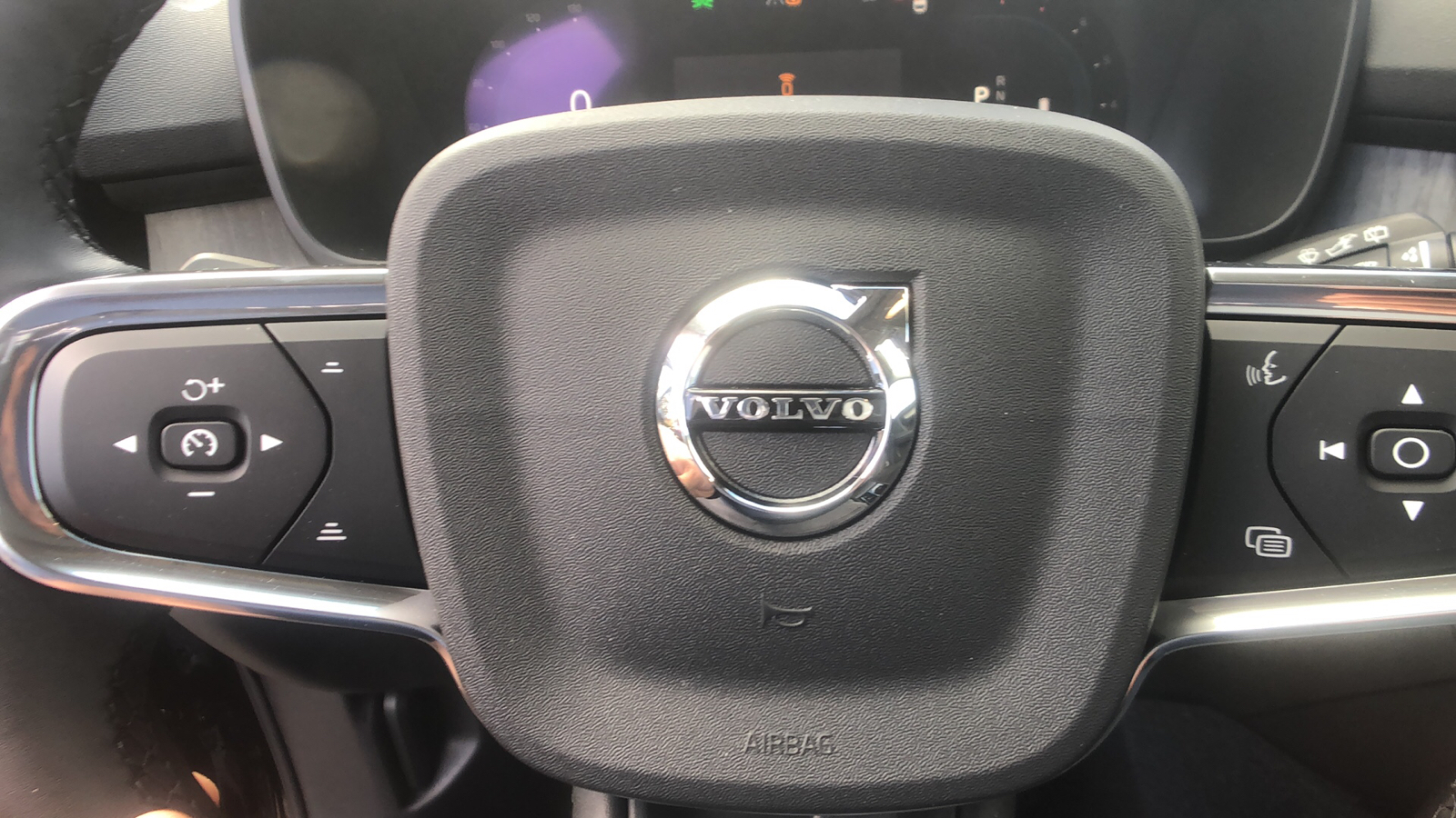 2024 Volvo XC40 Plus Bright Theme 13