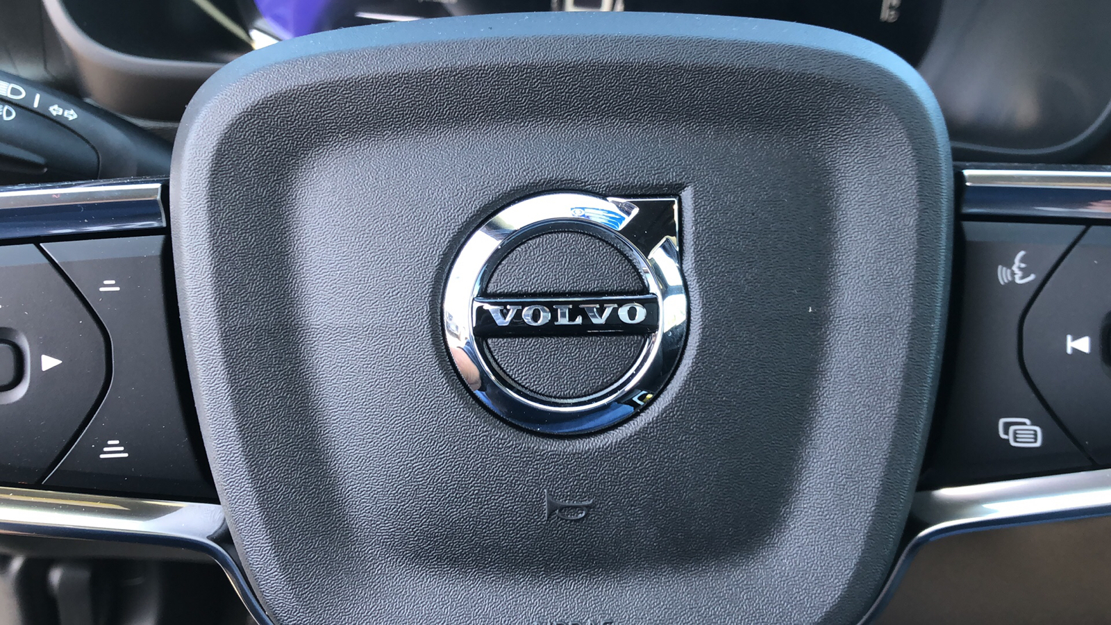 2024 Volvo XC40 Recharge Pure Electric Plus 14