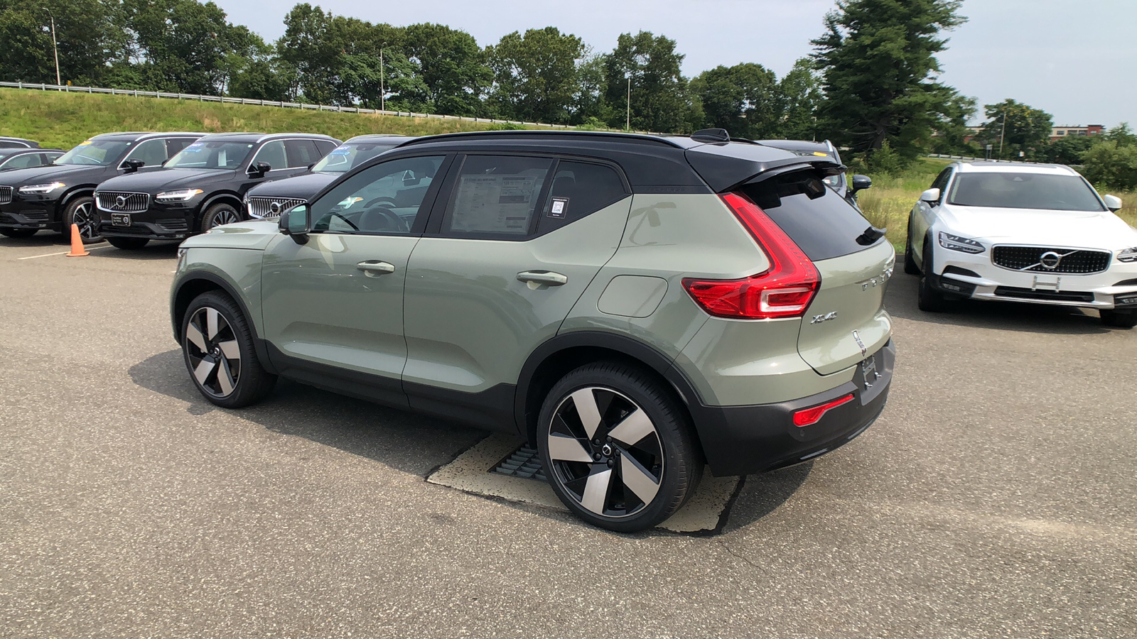 2024 Volvo XC40 Recharge Pure Electric Ultimate 6