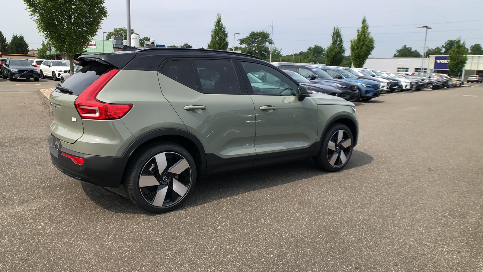 2024 Volvo XC40 Recharge Pure Electric Ultimate 10