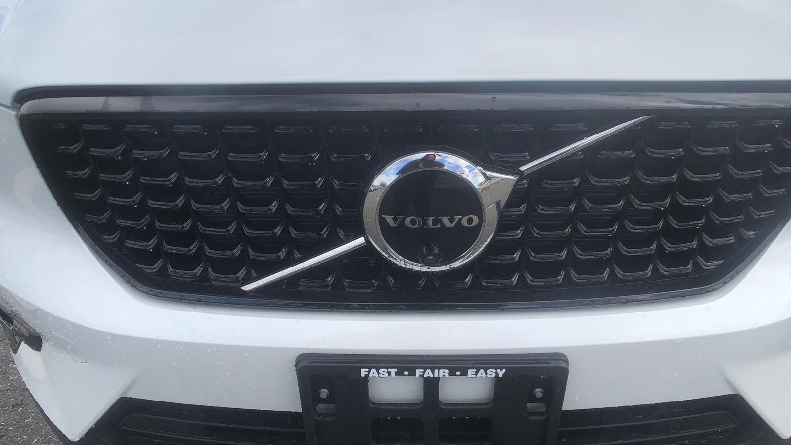 2024 Volvo XC40 Plus Dark Theme 33