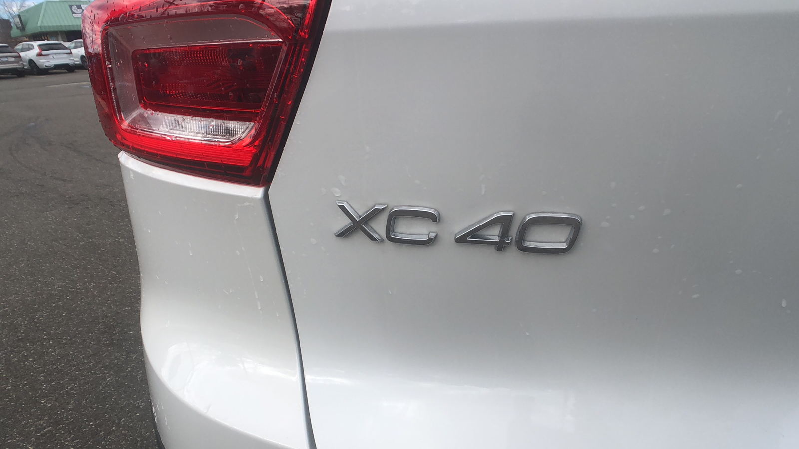 2024 Volvo XC40 Plus Dark Theme 36