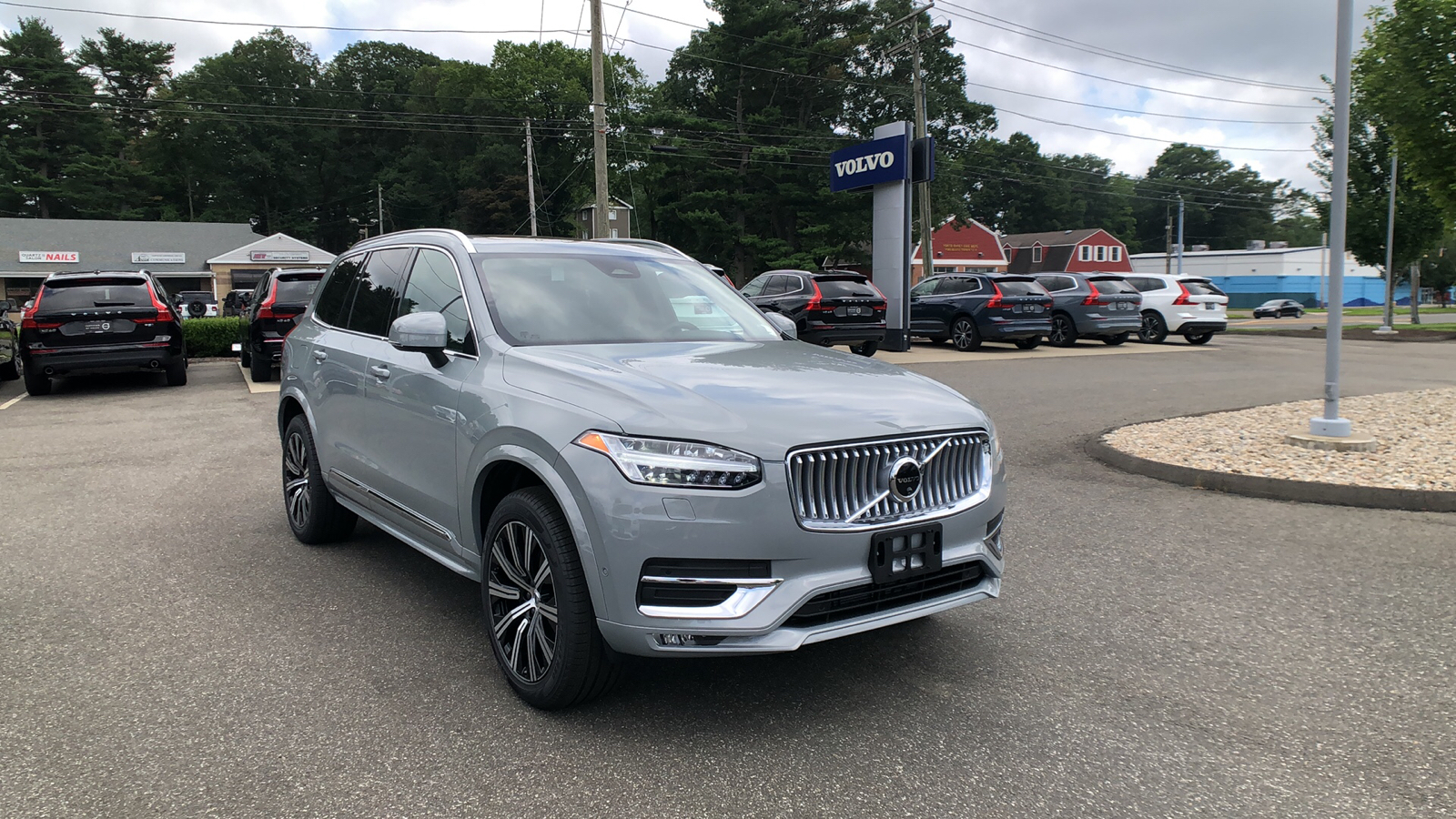 2025 Volvo XC90 Plus 1