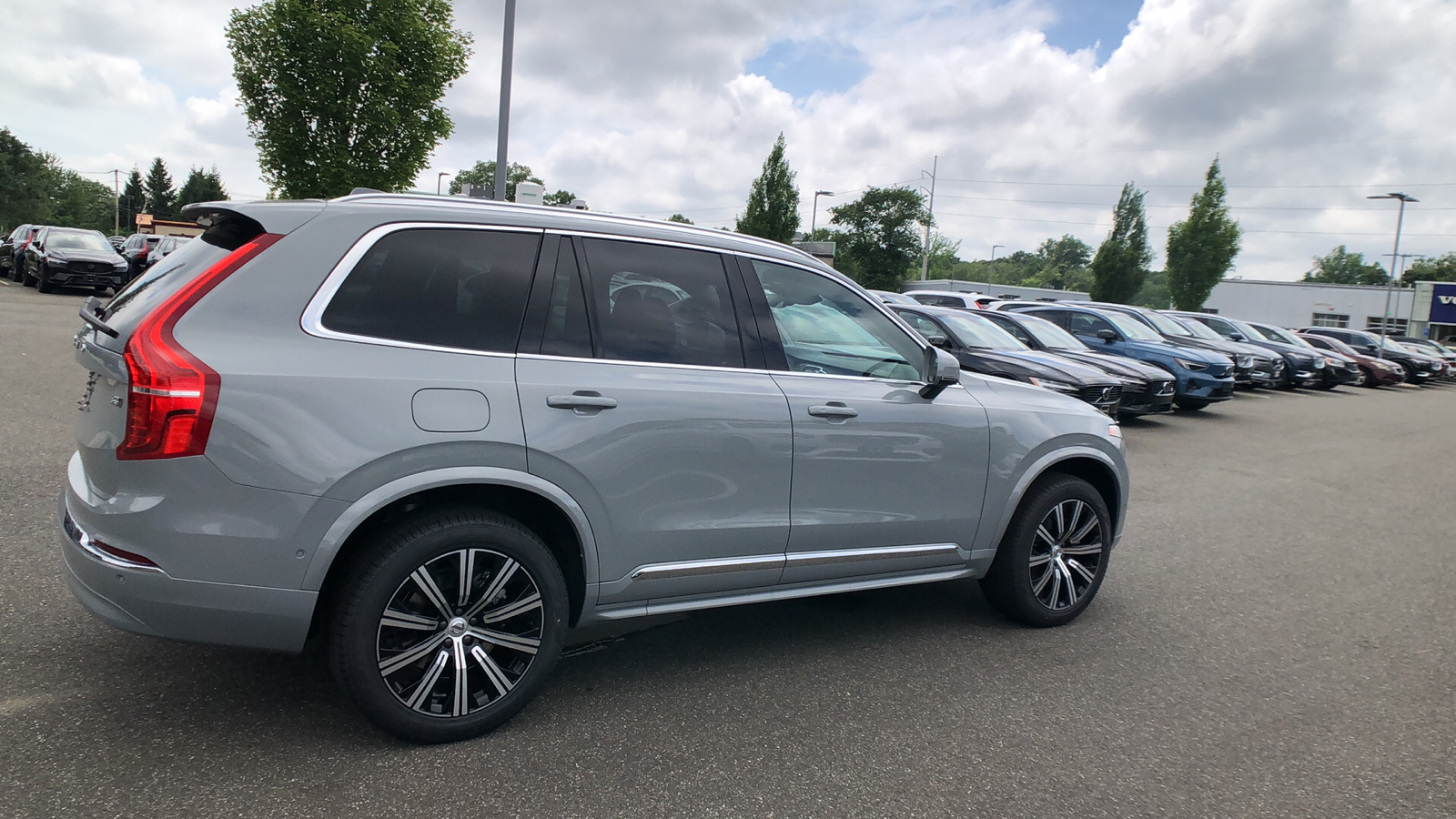 2025 Volvo XC90 Plus 11