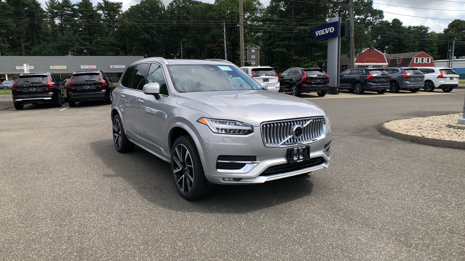 2025 Volvo XC90 Plus 1