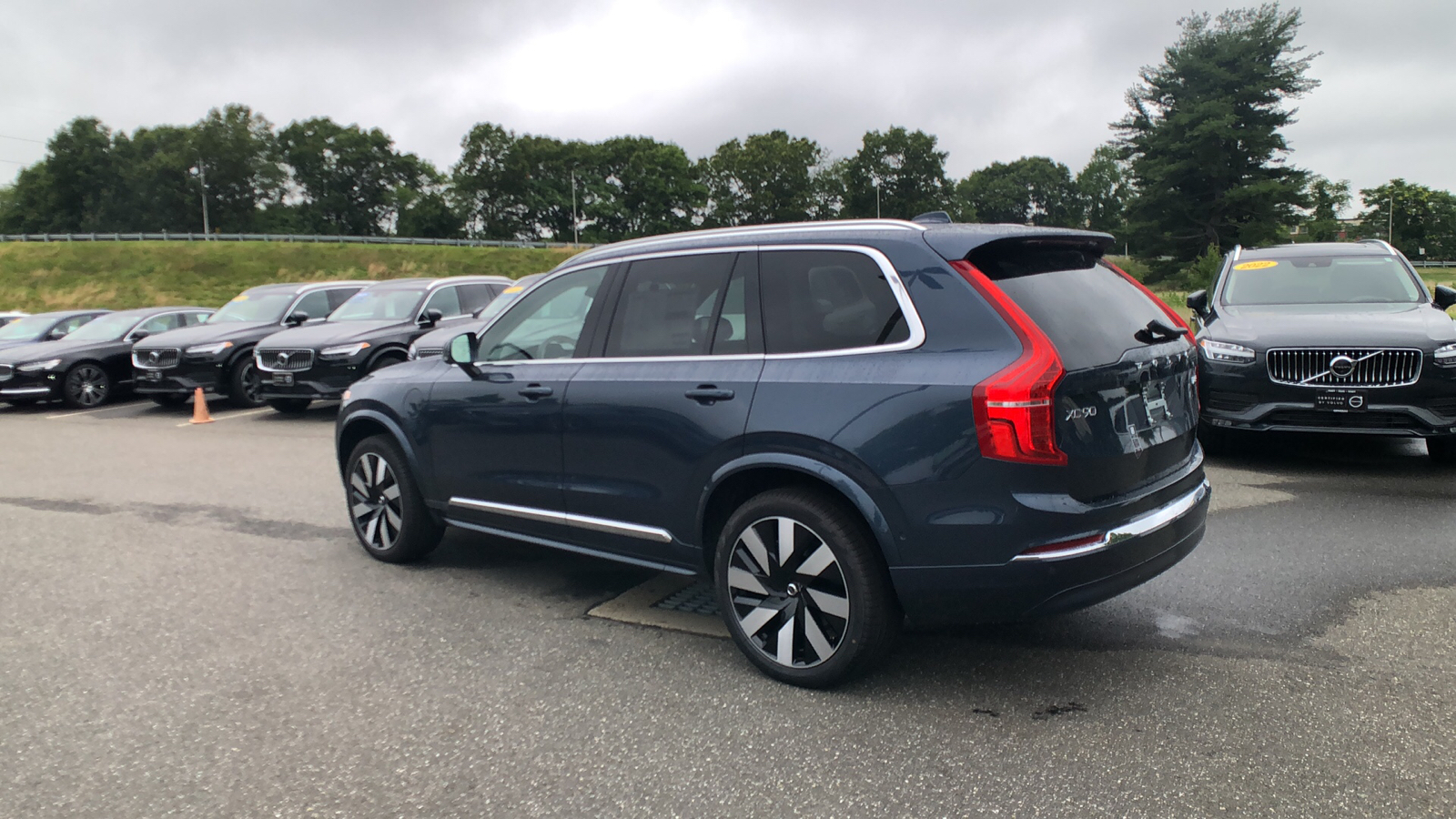 2025 Volvo XC90 Plug-In Hybrid Plus 6