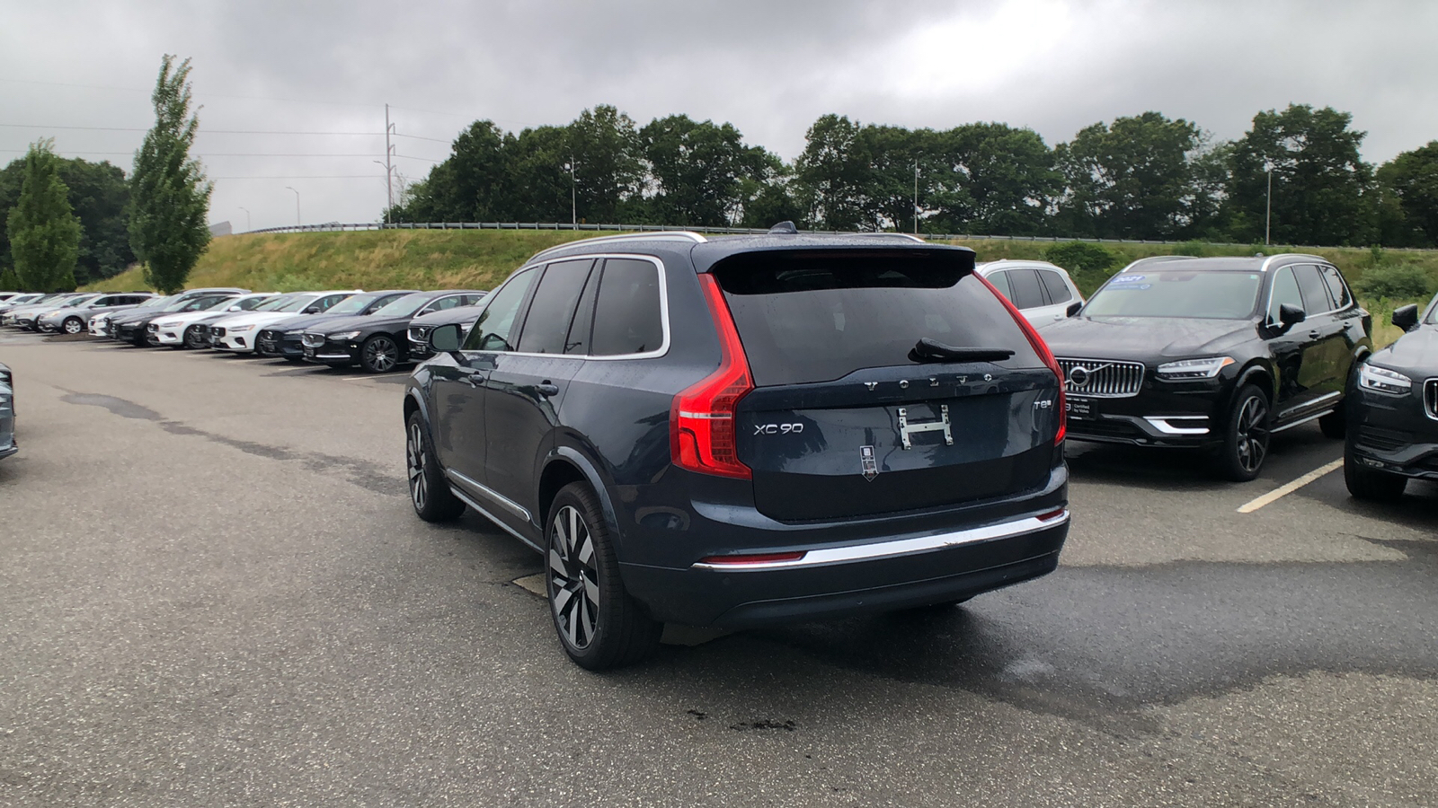 2025 Volvo XC90 Plug-In Hybrid Plus 7