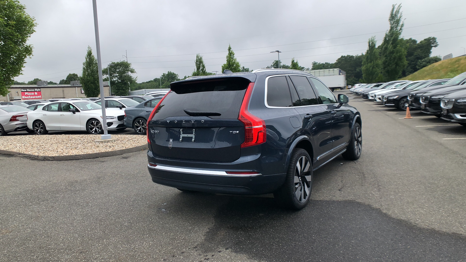 2025 Volvo XC90 Plug-In Hybrid Plus 9