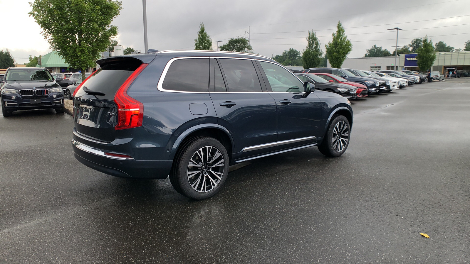 2025 Volvo XC90 Plug-In Hybrid Plus 10