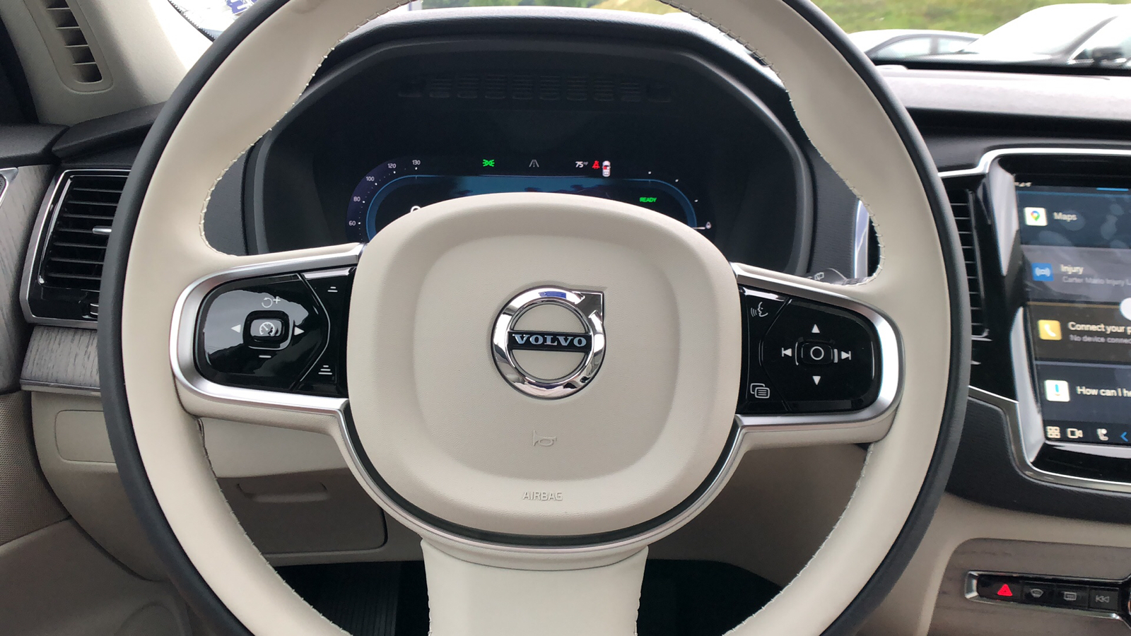 2025 Volvo XC90 Plug-In Hybrid Plus 25