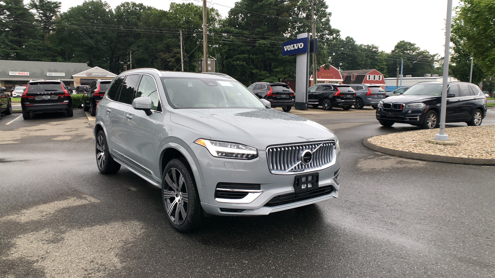 2025 Volvo XC90 Plug-In Hybrid Ultra 1