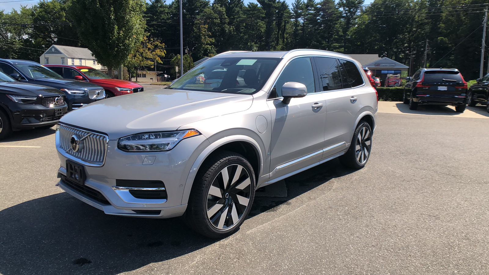 2025 Volvo XC90 Plug-In Hybrid Ultra 3