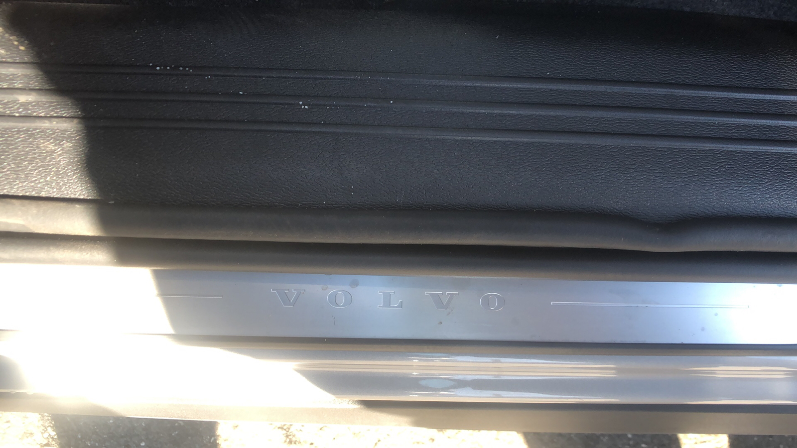 2024 Volvo XC40 Plus Dark Theme 10