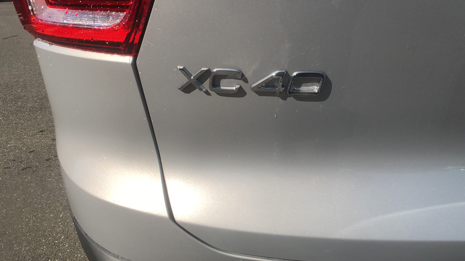 2024 Volvo XC40 Plus Dark Theme 35