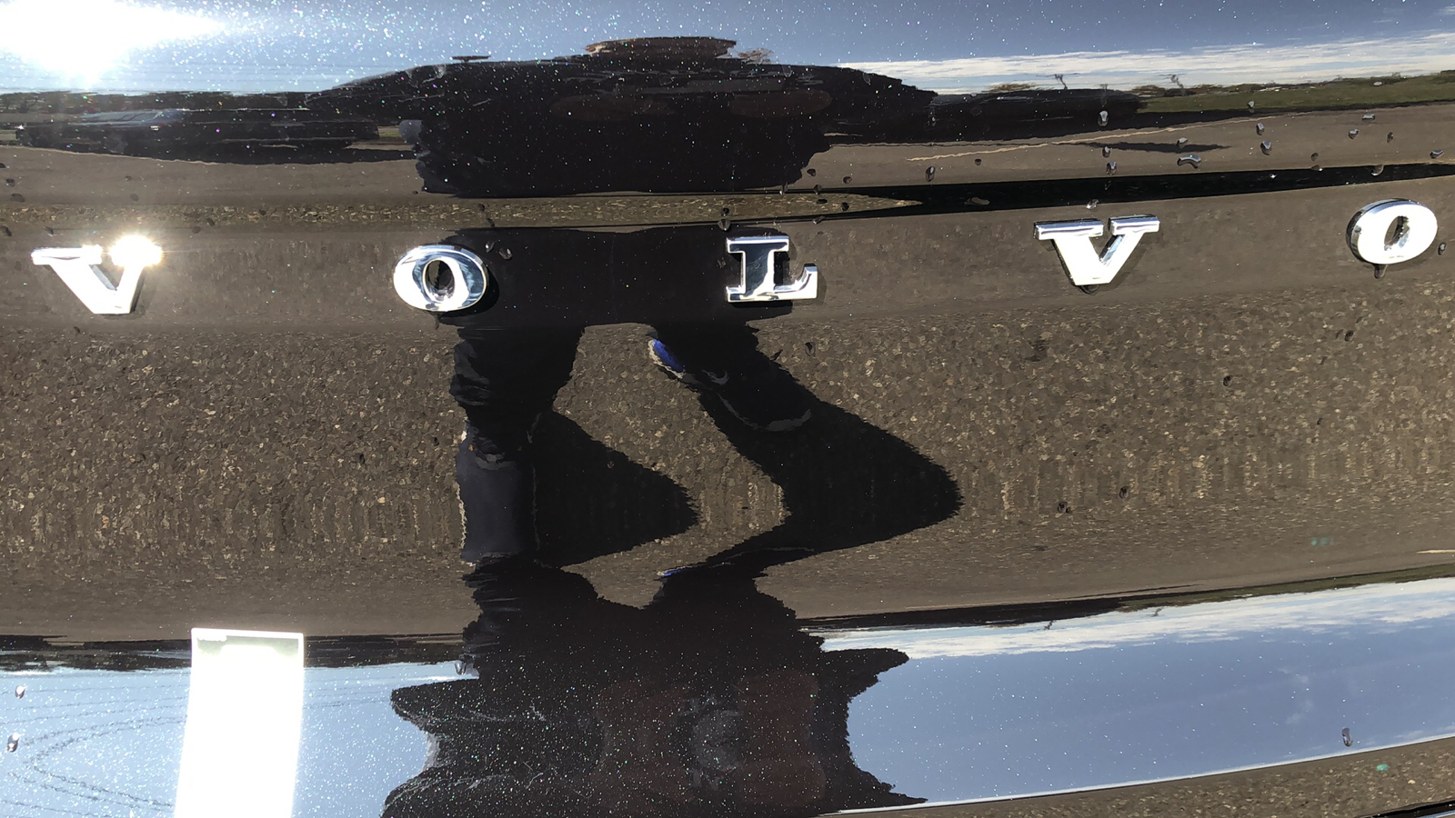 2024 Volvo XC40 Plus Dark Theme 25