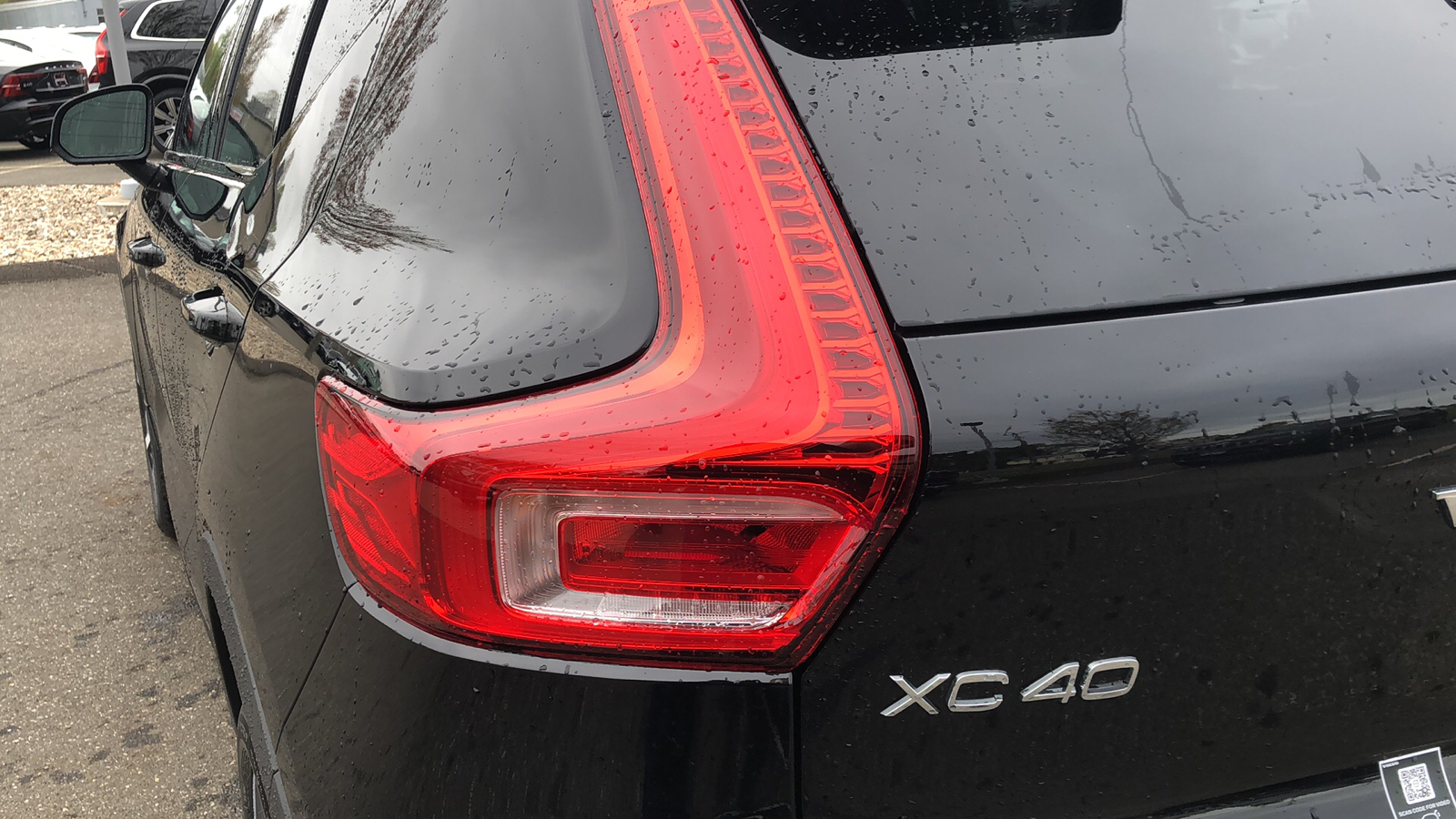 2024 Volvo XC40 Plus Dark Theme 32