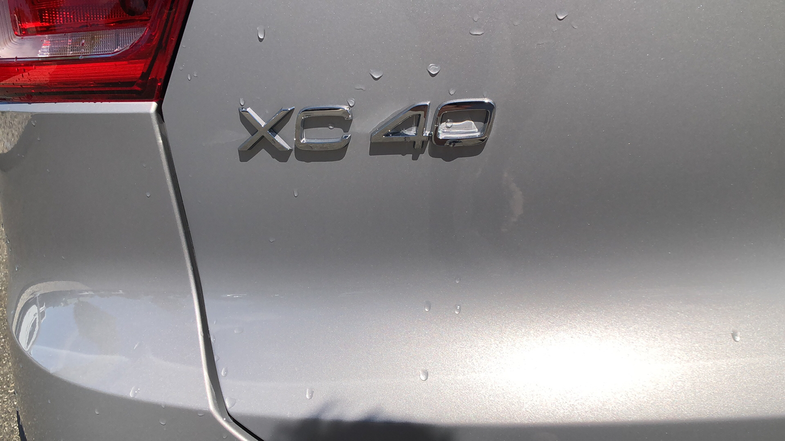 2025 Volvo XC40 Plus Dark Theme 18