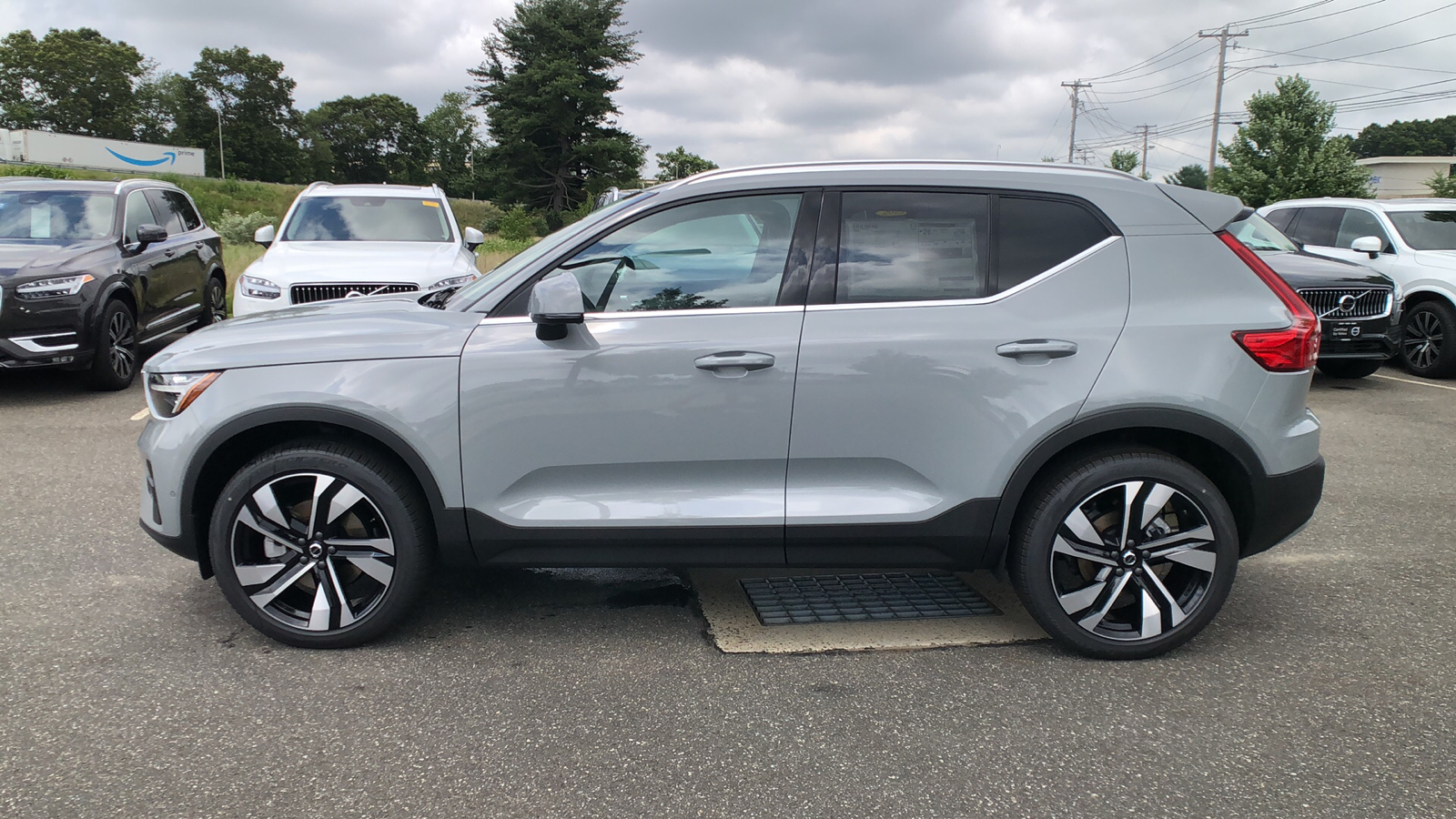 2025 Volvo XC40 Plus Bright Theme 5