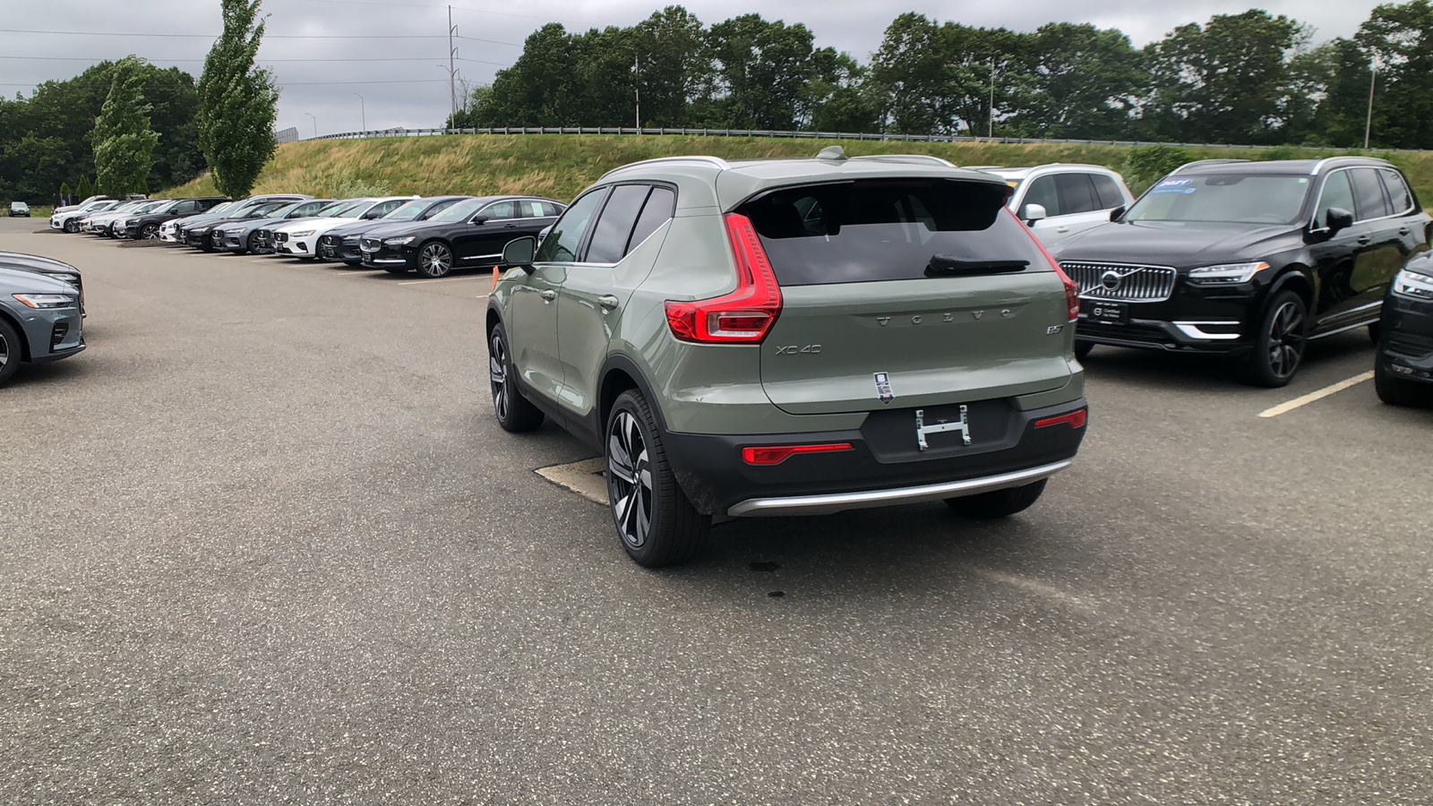 2025 Volvo XC40 Ultra Bright Theme 7