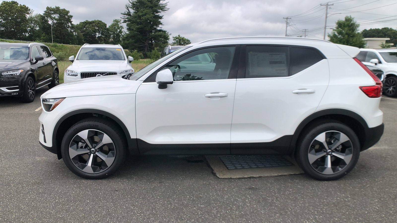 2025 Volvo XC40 Core Bright Theme 5