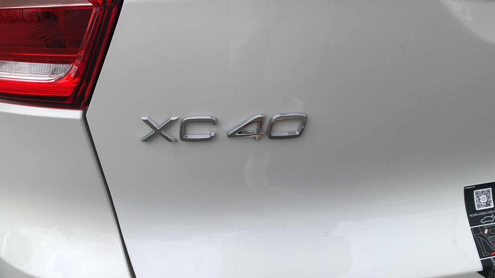 2025 Volvo XC40 Core Bright Theme 18