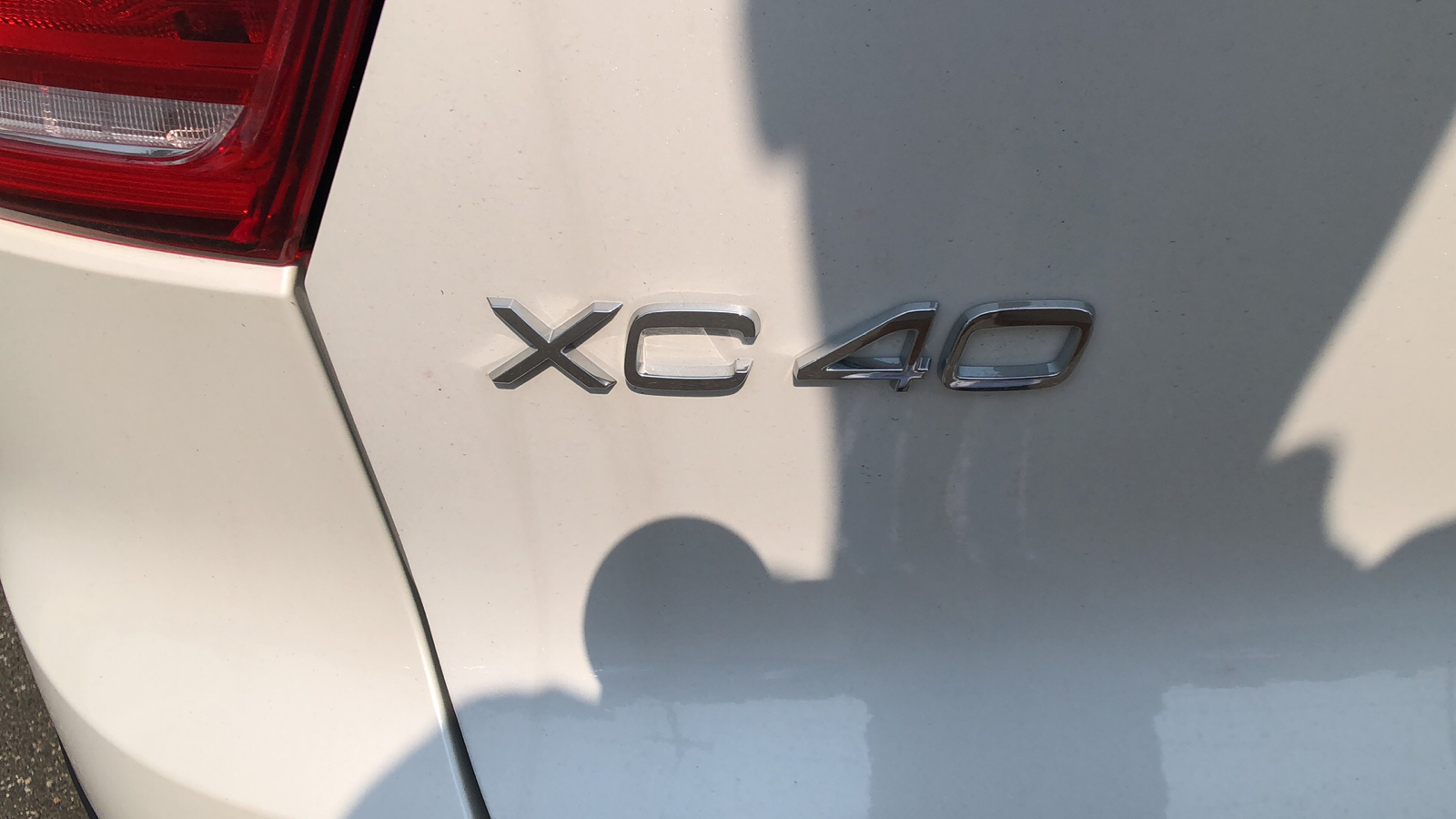 2025 Volvo XC40 Plus Dark Theme 18