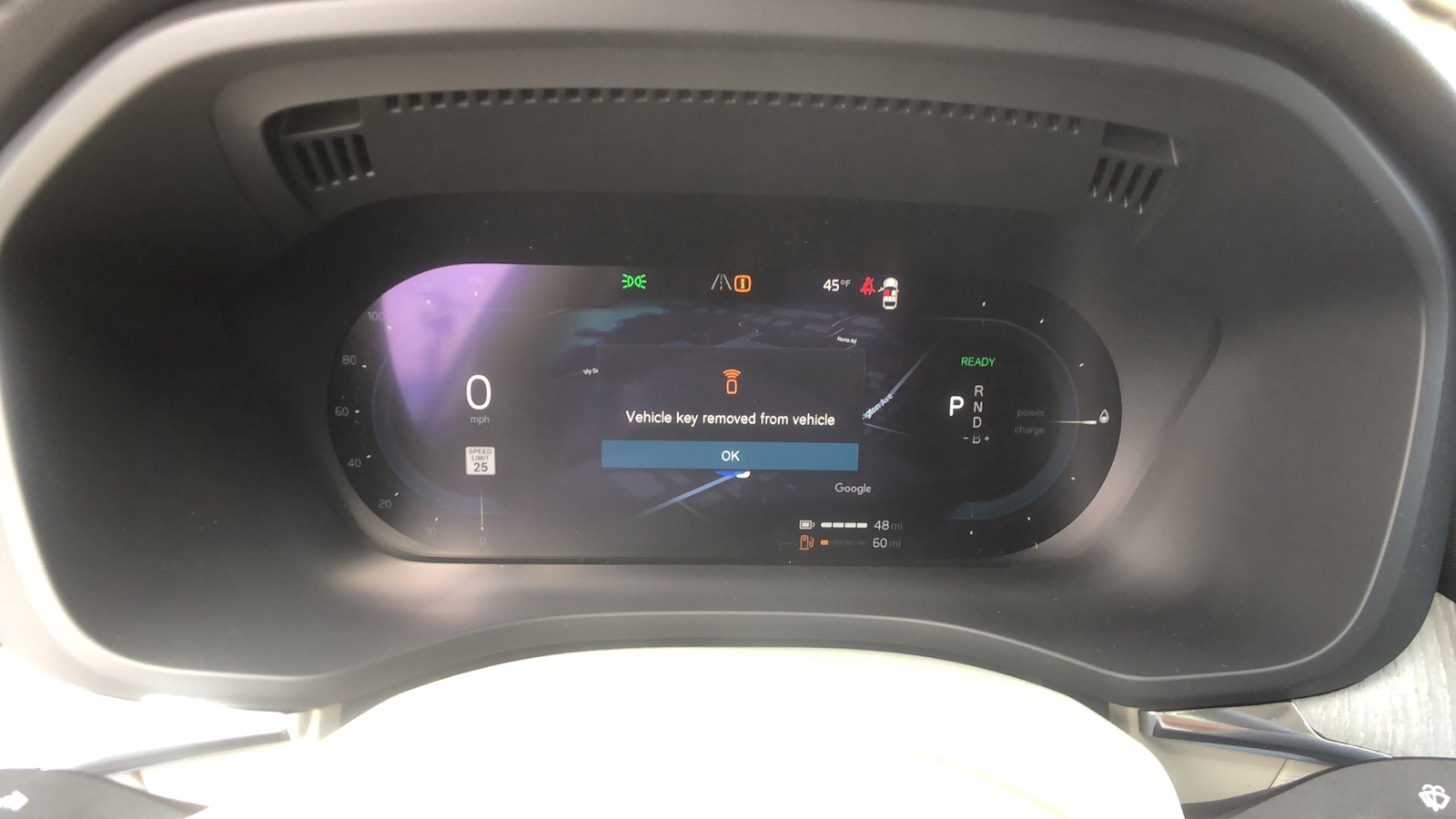 2024 Volvo XC60 Recharge Plug-In Hybrid Plus Dark Theme 11