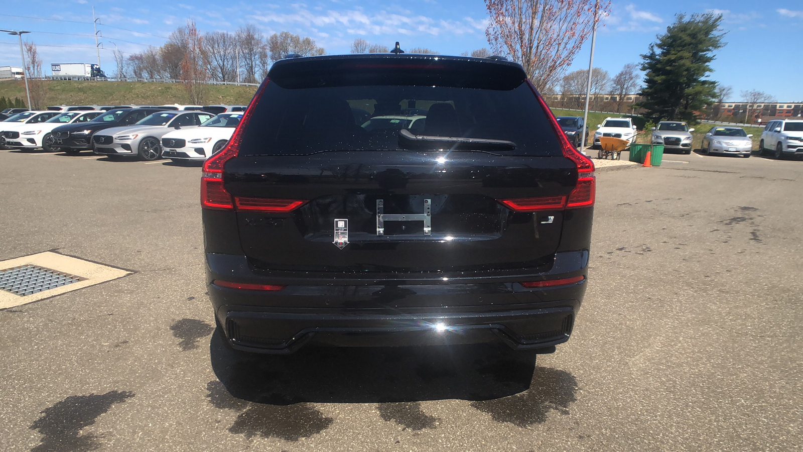2024 Volvo XC60 Recharge Plug-In Hybrid Ultimate Black Edition 7