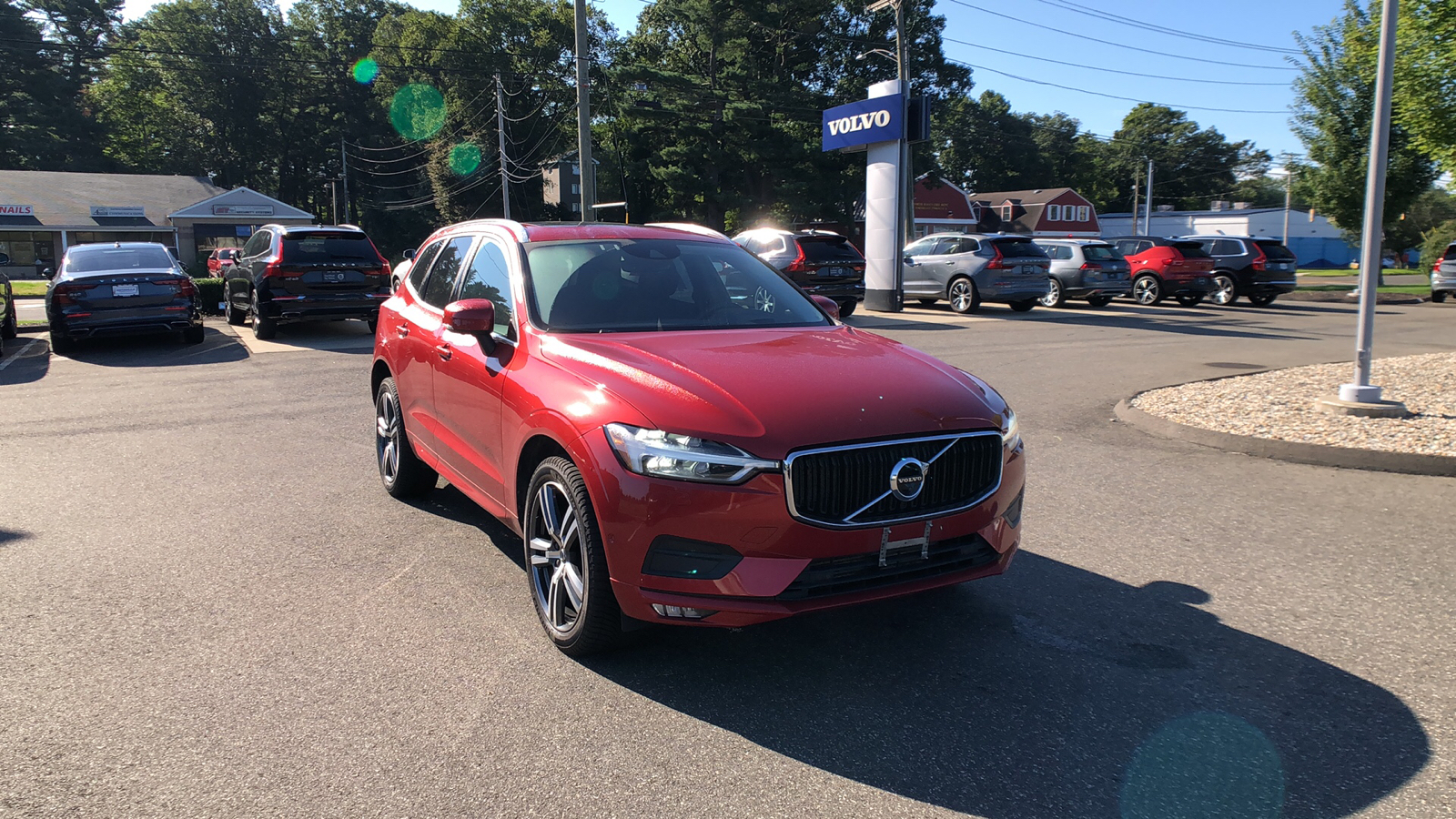 2018 Volvo XC60 Momentum 1