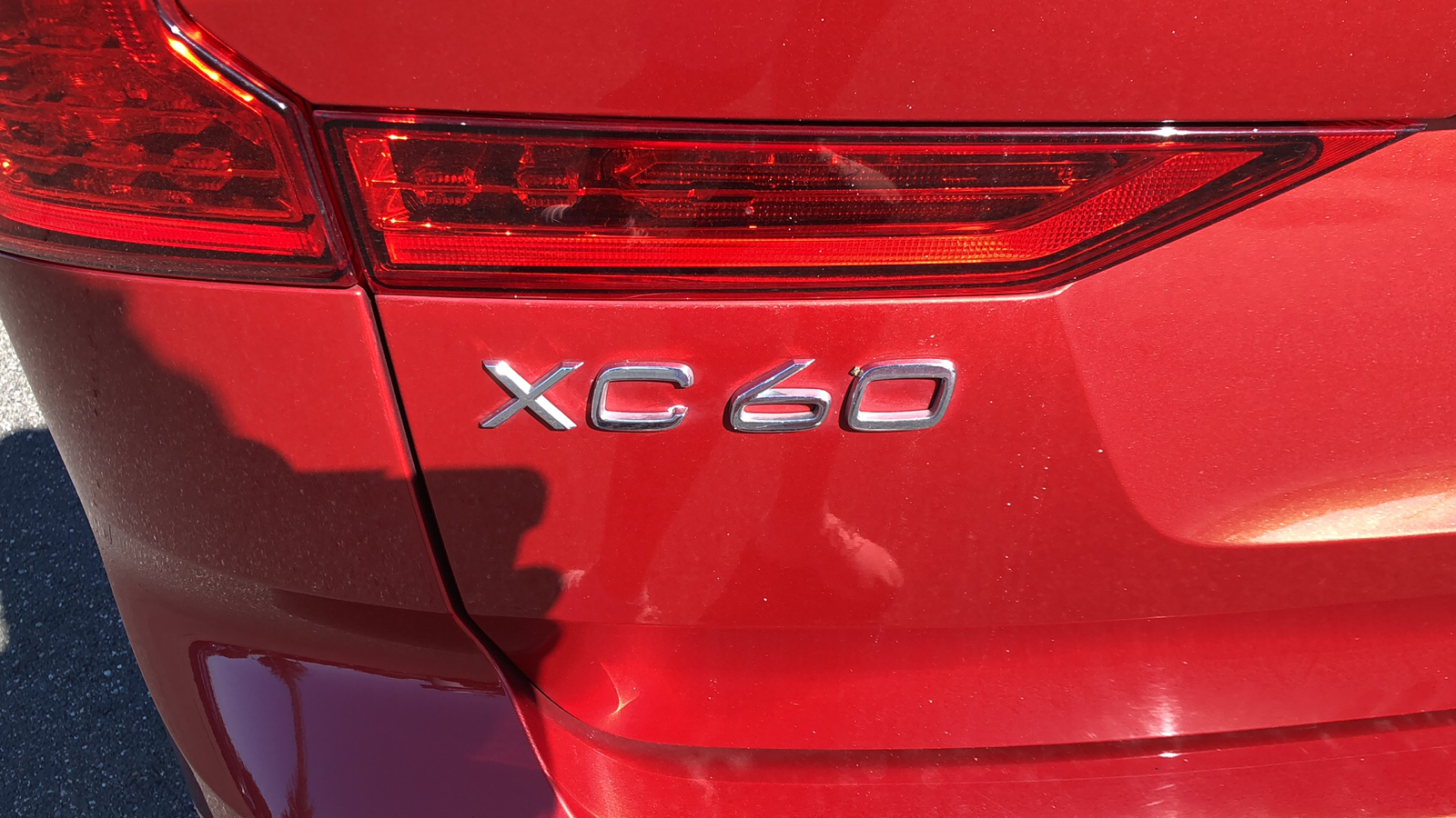 2018 Volvo XC60 Momentum 18