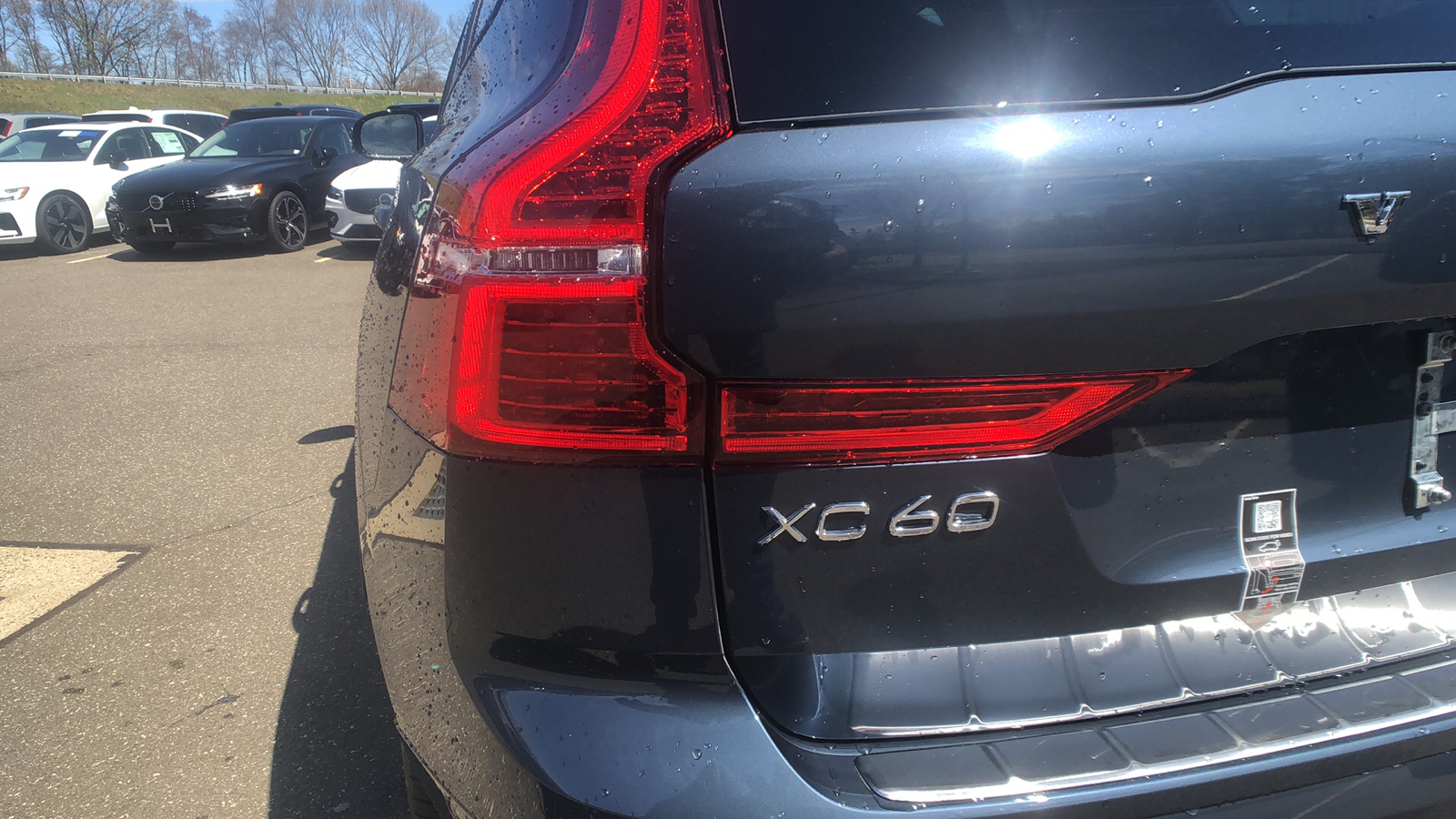 2024 Volvo XC60 Recharge Plug-In Hybrid Ultimate Dark Theme 31