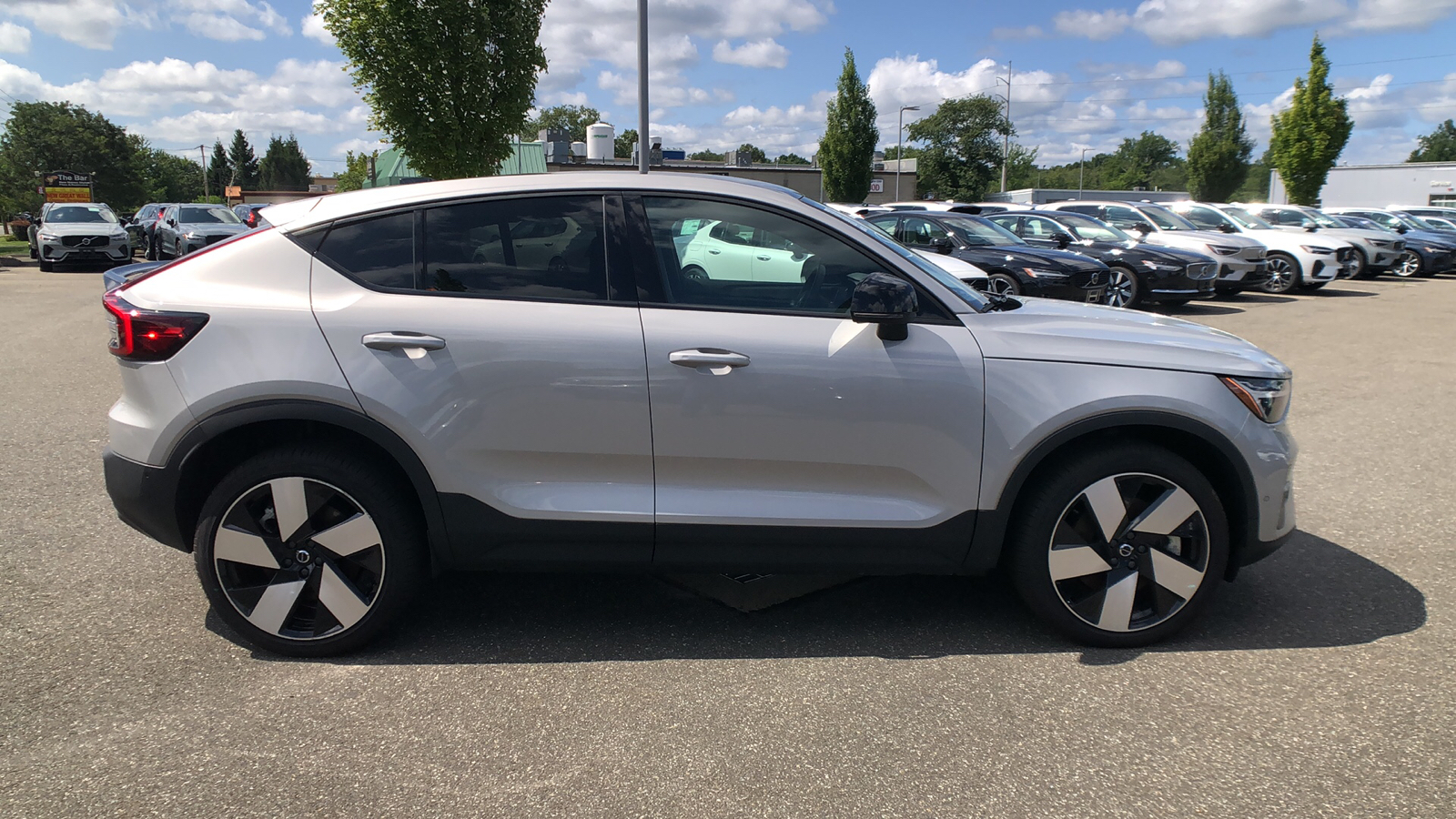 2023 Volvo C40 Recharge Pure Electric Plus 9