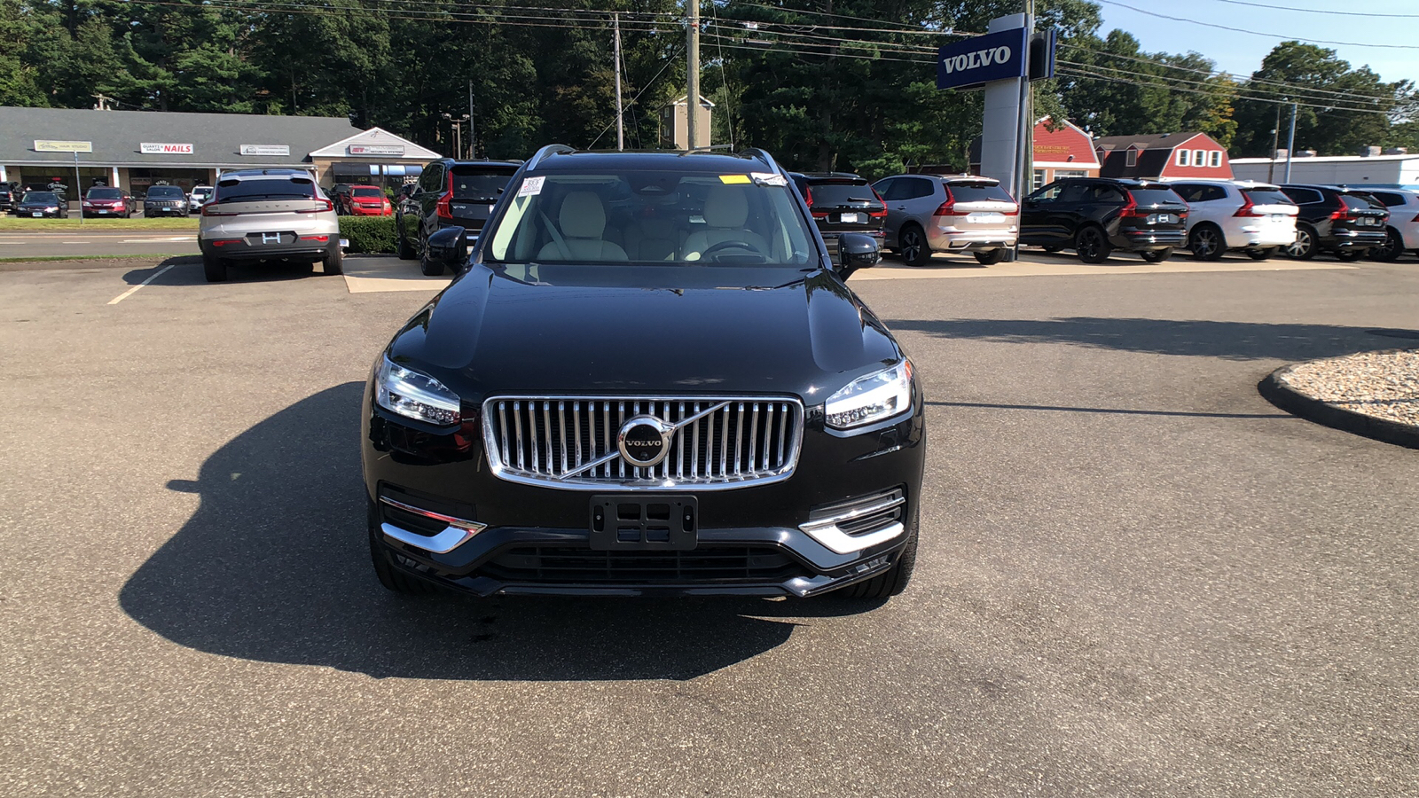 2023 Volvo XC90 Plus 2