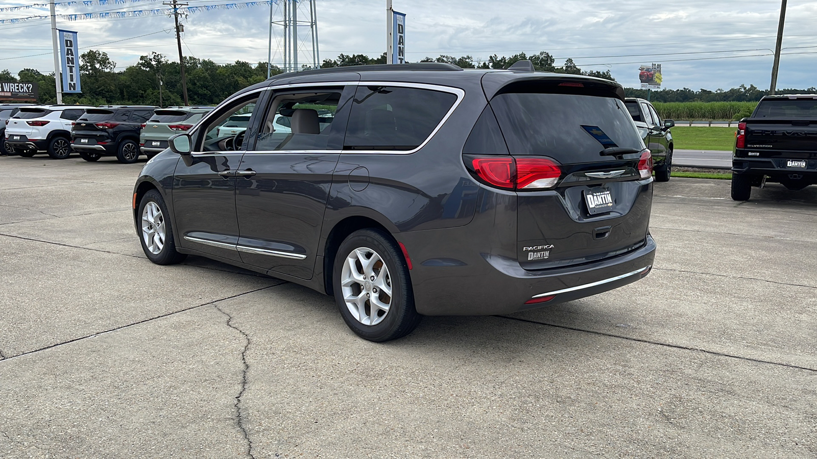 2017 Chrysler Pacifica Touring L 22