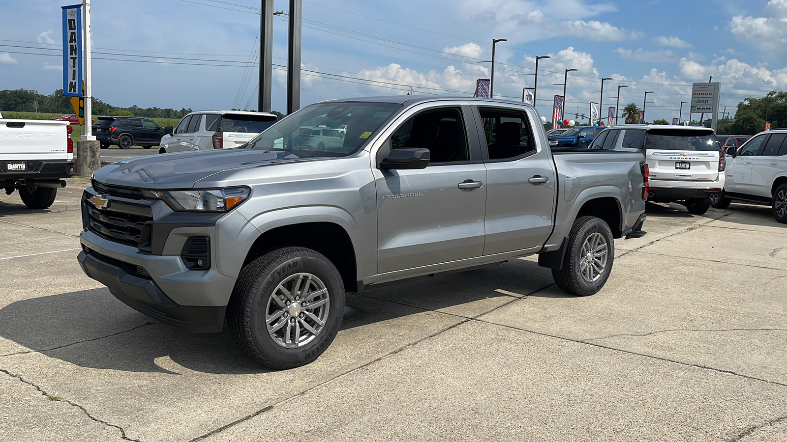 2024 Chevrolet Colorado LT 3