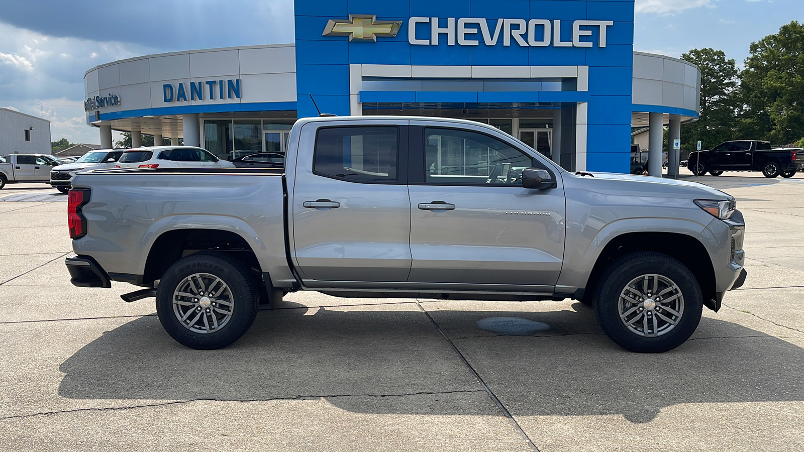 2024 Chevrolet Colorado LT 25