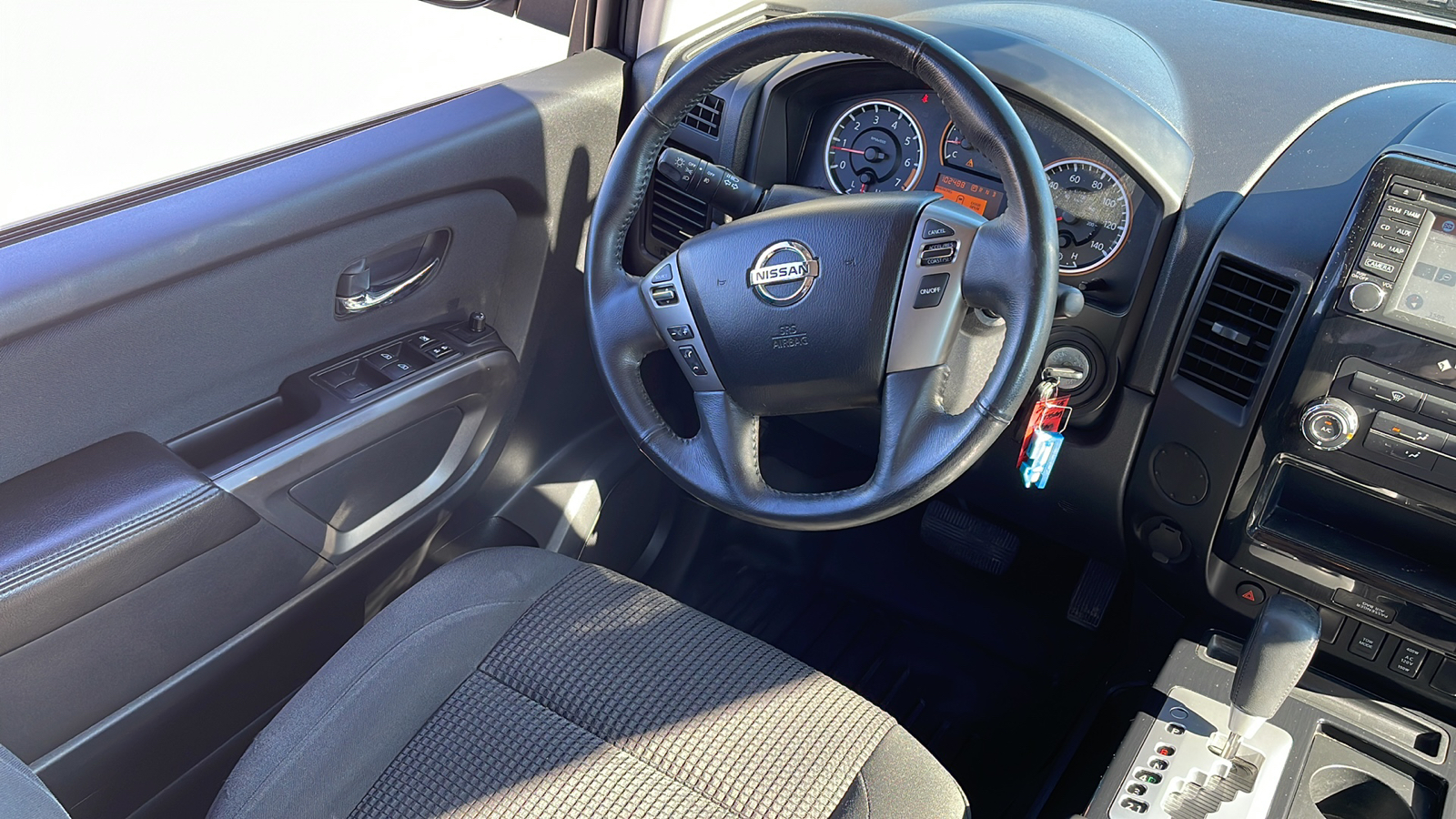 2015 Nissan Titan SV 7