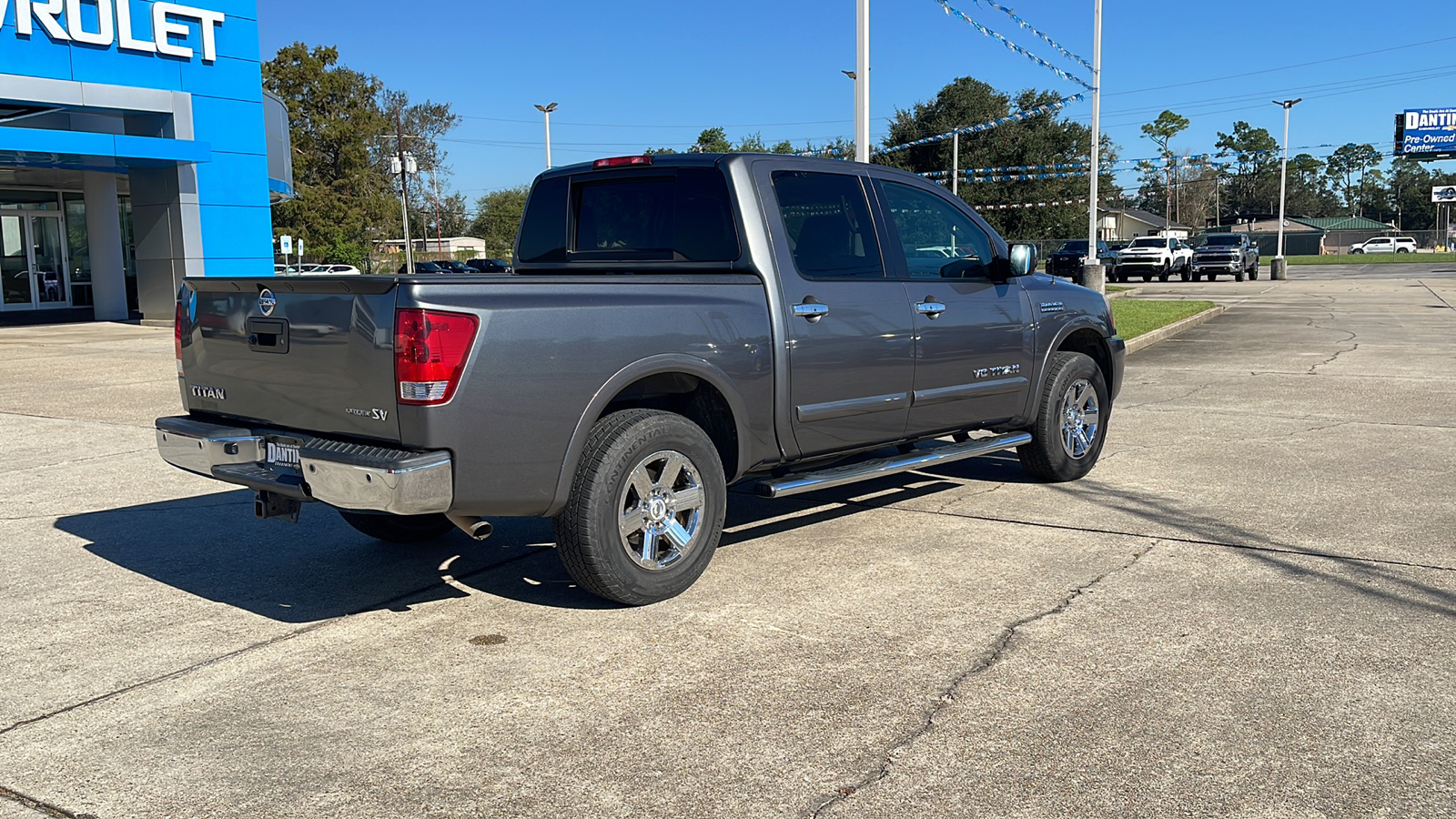 2015 Nissan Titan SV 24