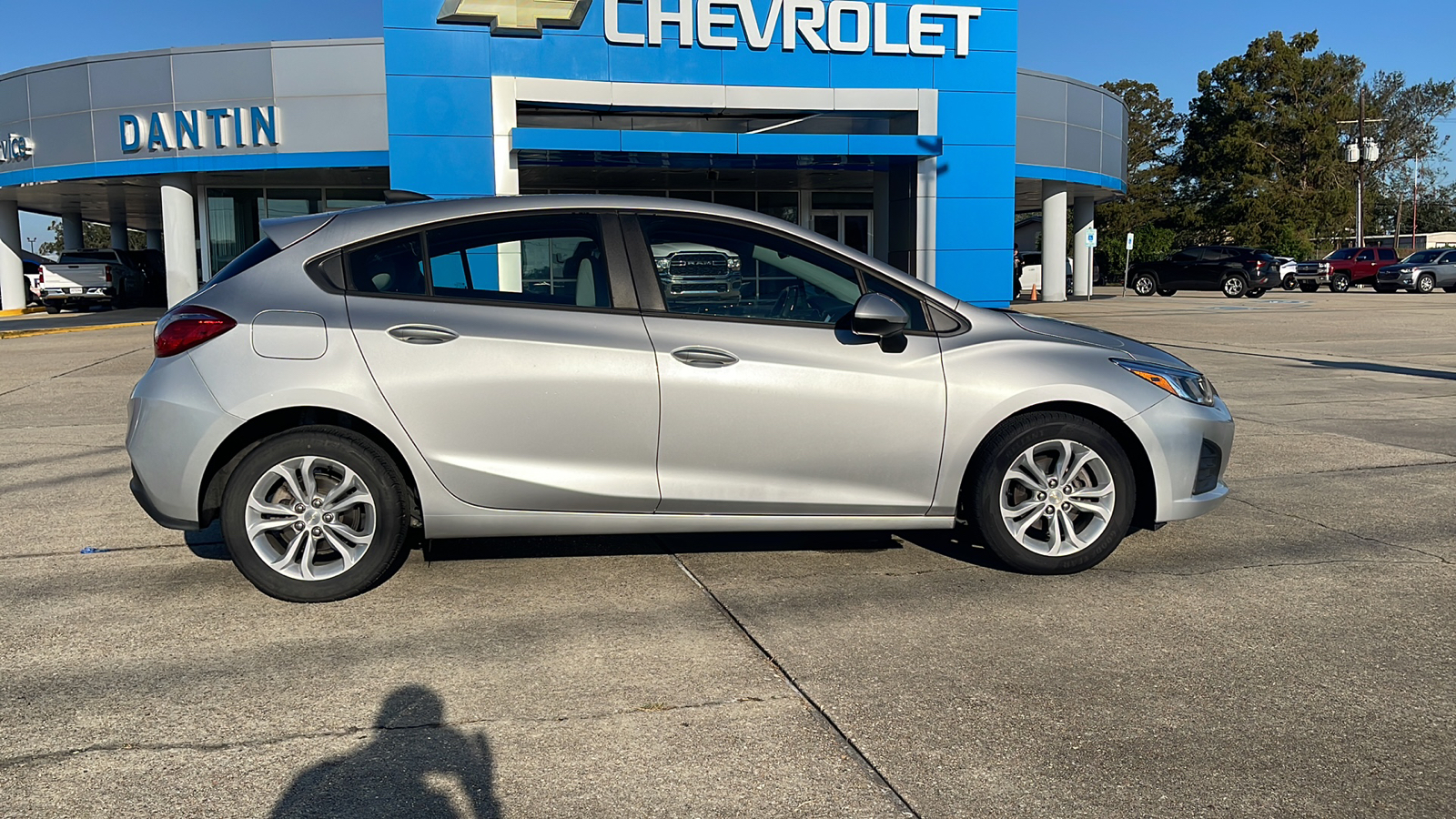 2019 Chevrolet Cruze LS 26