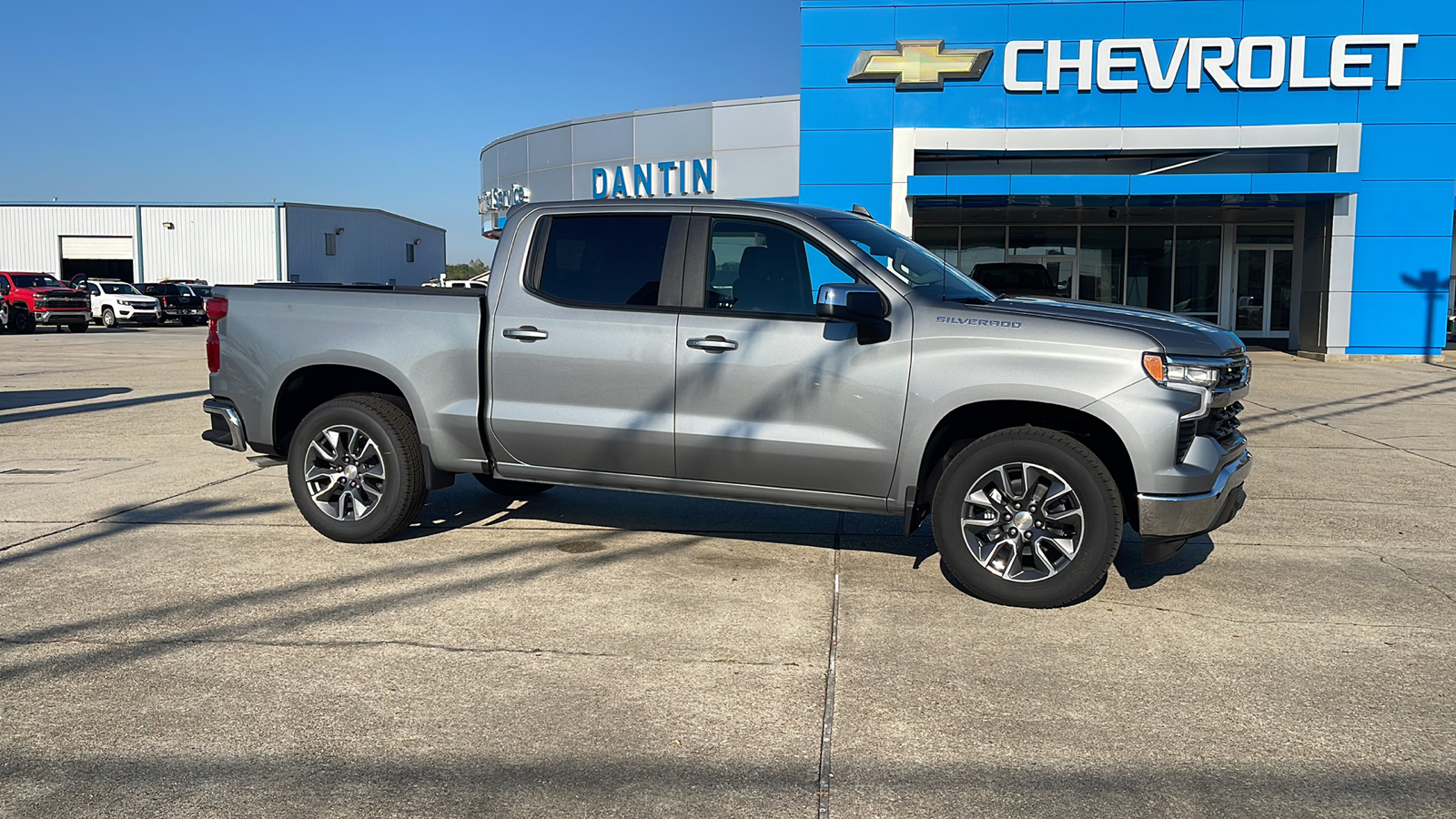 2025 Chevrolet Silverado 1500 LT 1