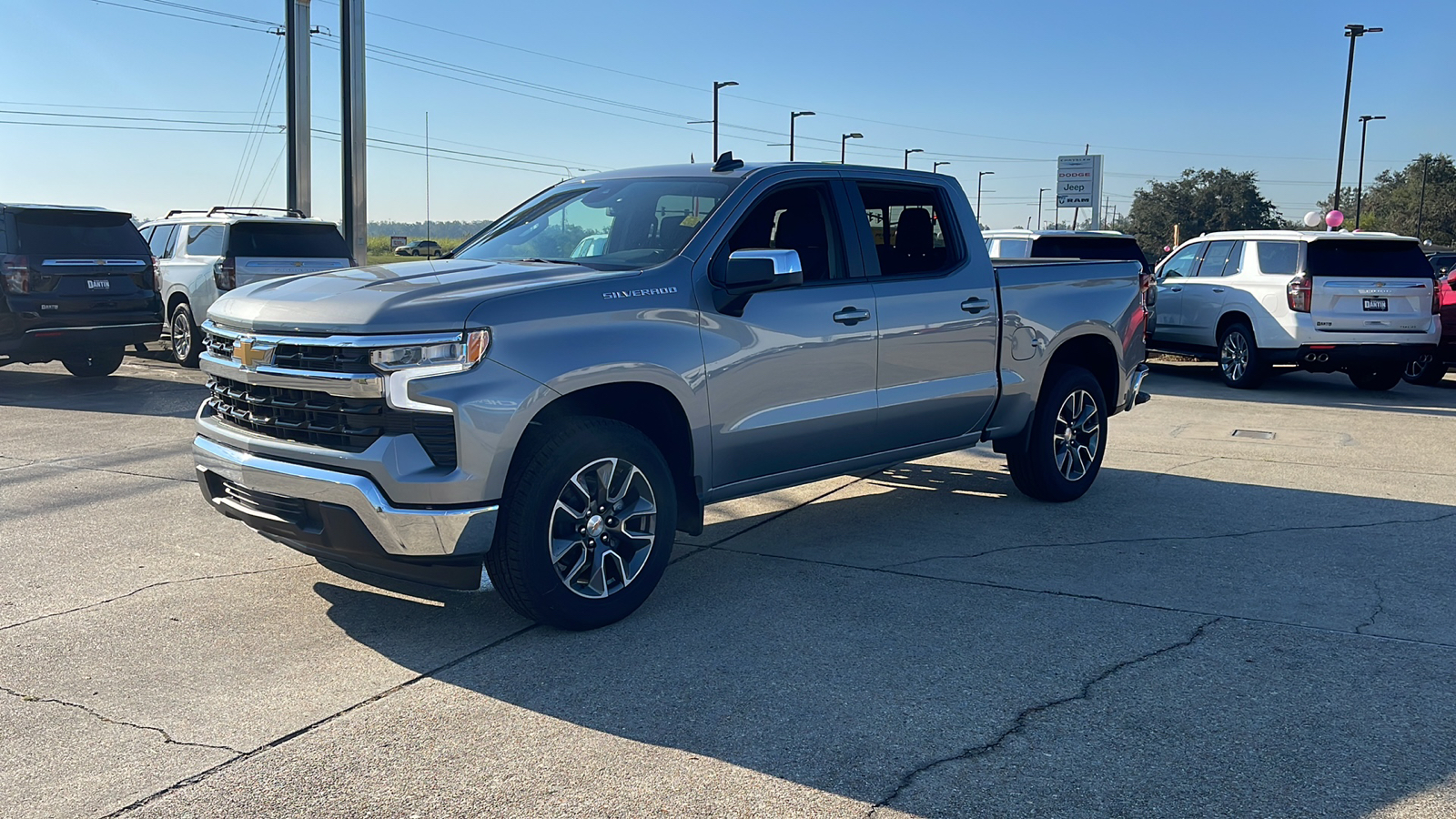 2025 Chevrolet Silverado 1500 LT 3