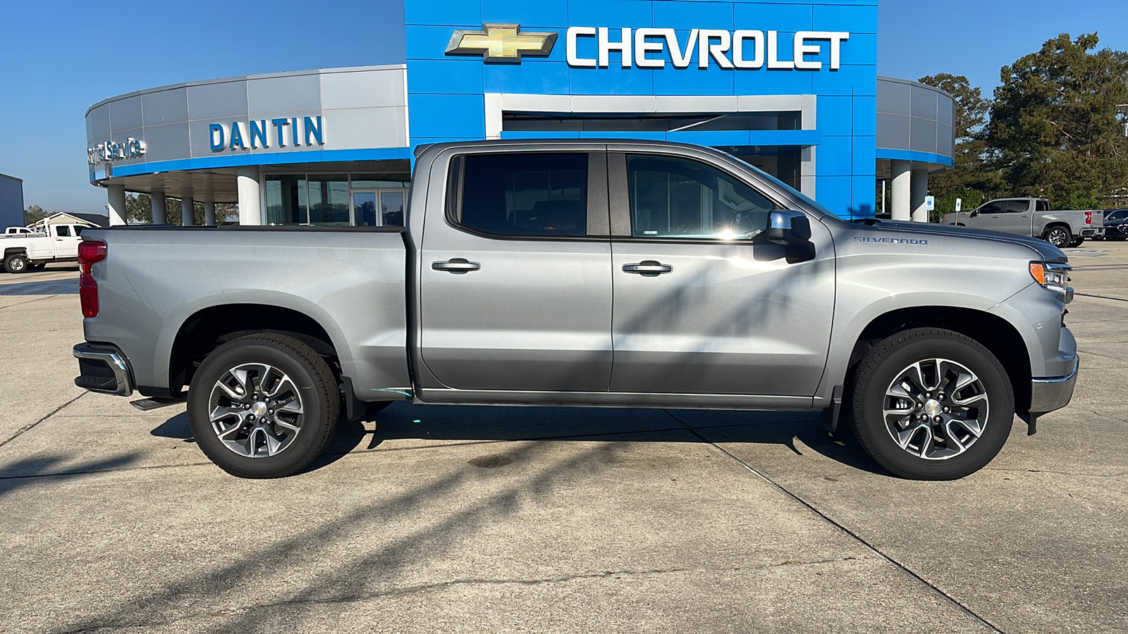 2025 Chevrolet Silverado 1500 LT 26