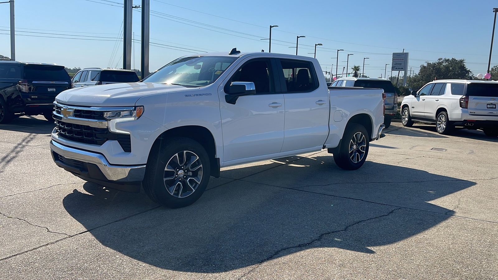 2025 Chevrolet Silverado 1500 LT 3