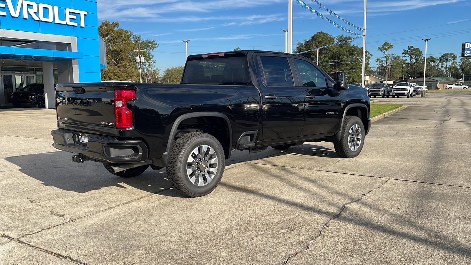 2025 Chevrolet Silverado 2500HD Custom 24