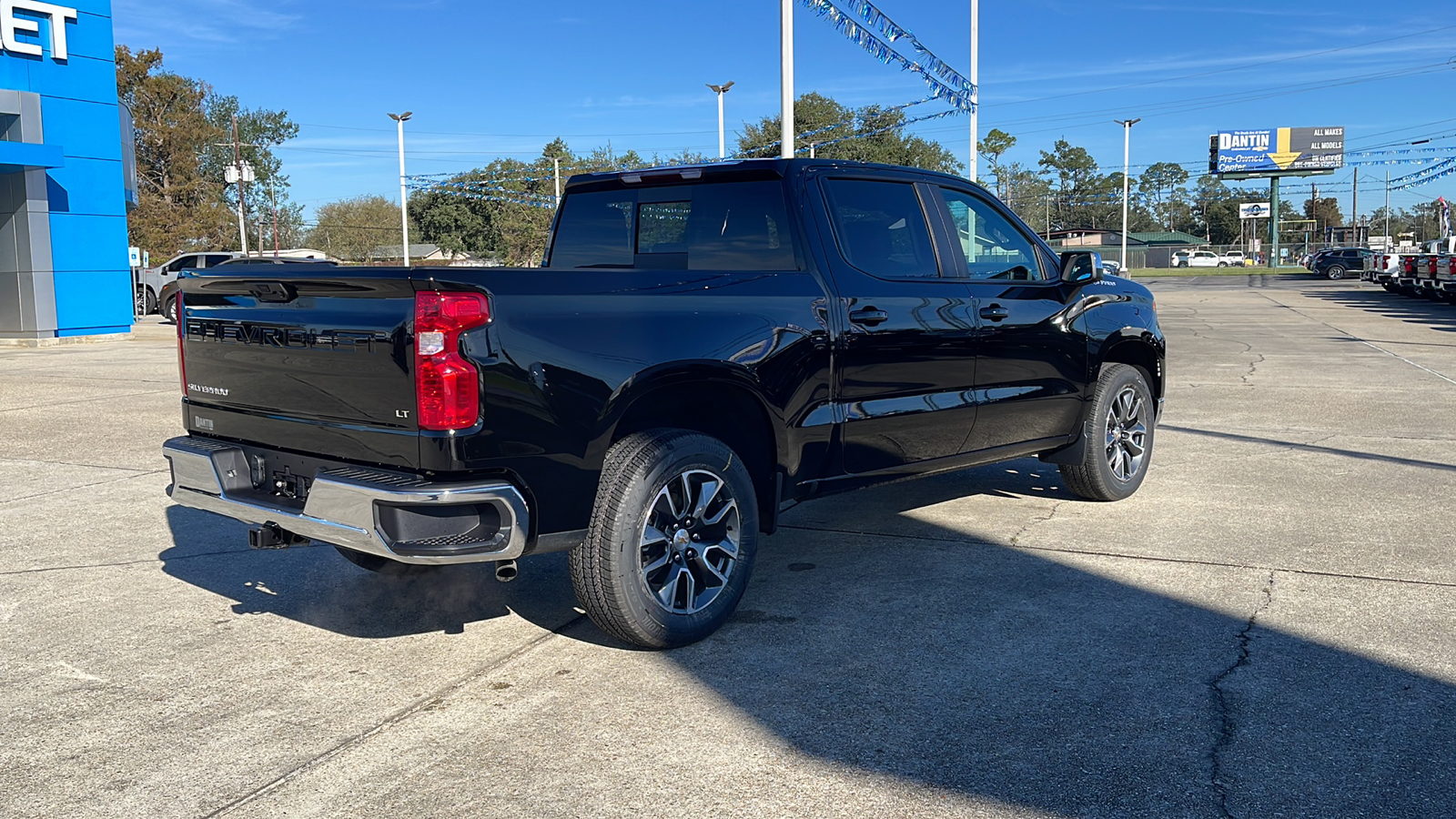 2025 Chevrolet Silverado 1500 LT 26