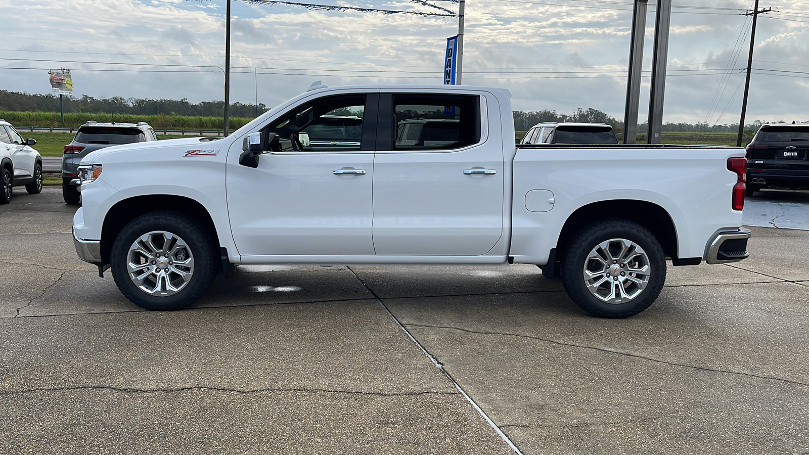 2025 Chevrolet Silverado 1500 LTZ 4