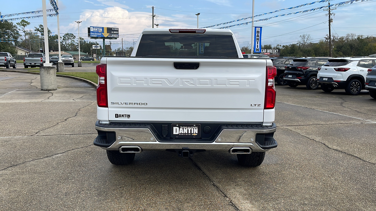 2025 Chevrolet Silverado 1500 LTZ 24