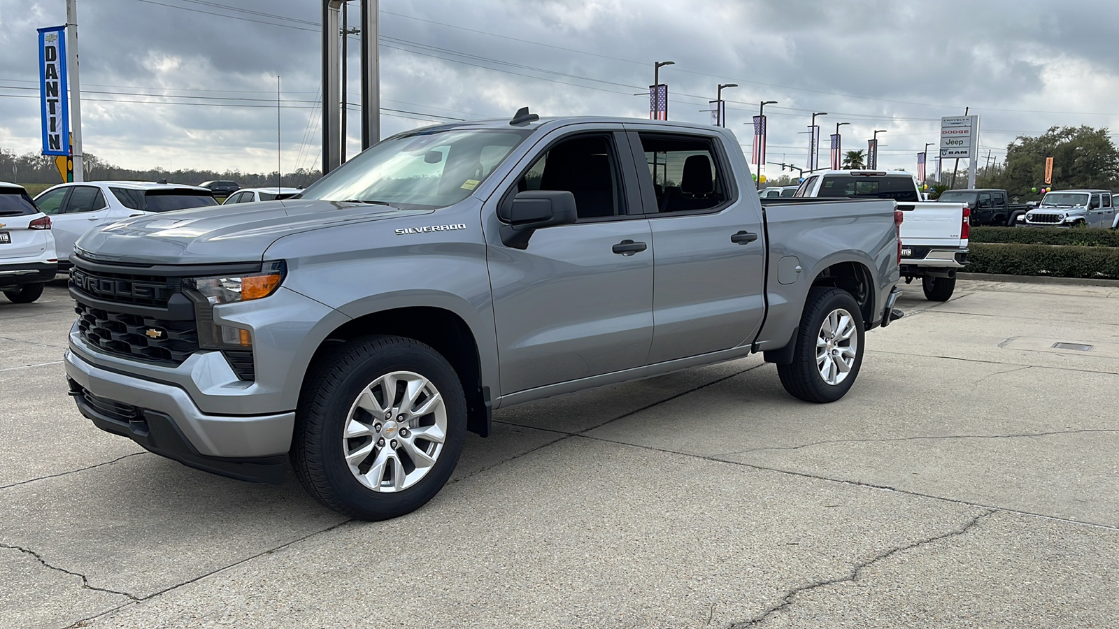 2024 Chevrolet Silverado 1500 Custom 3